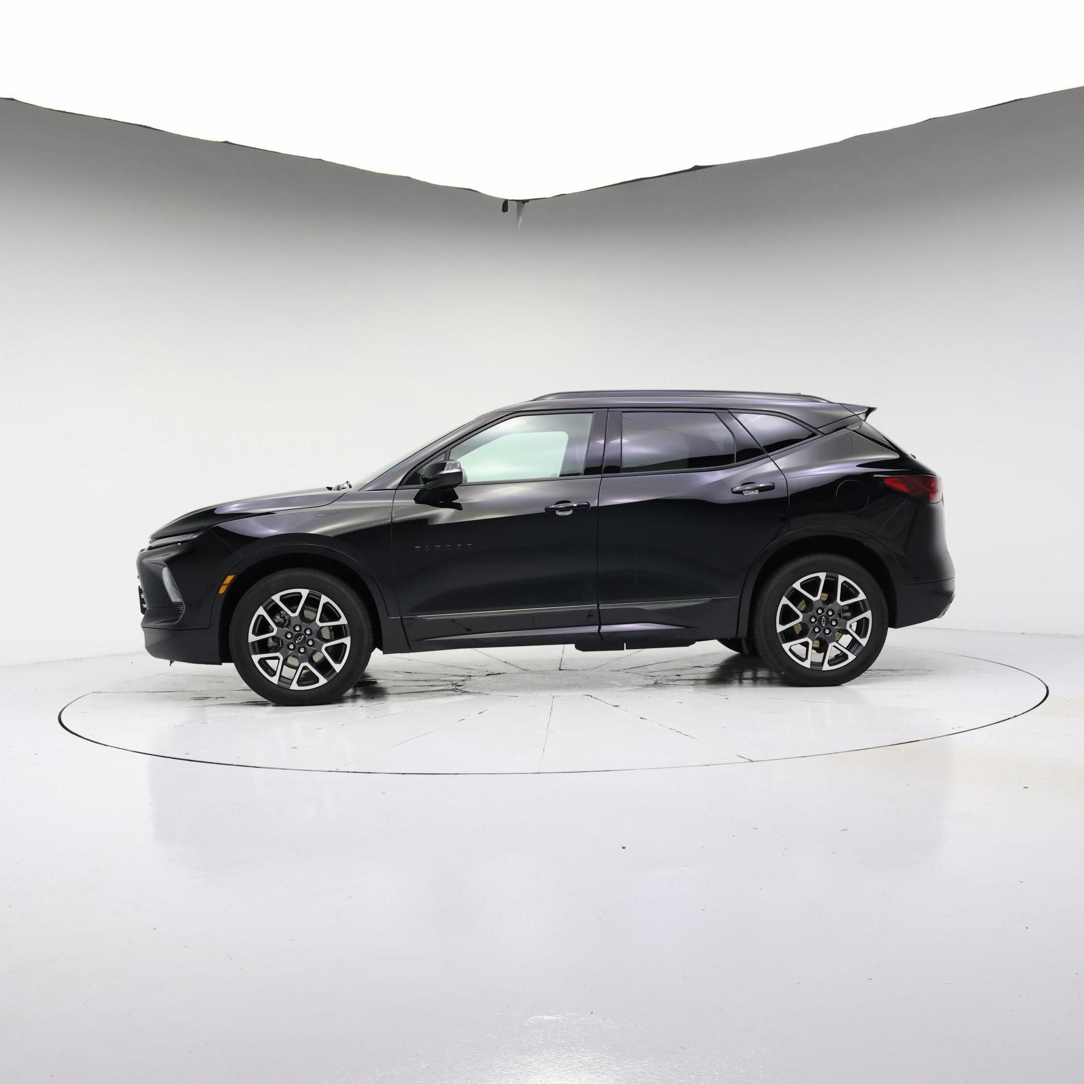 Thumbnail: 2025 Chevrolet Blazer - 3