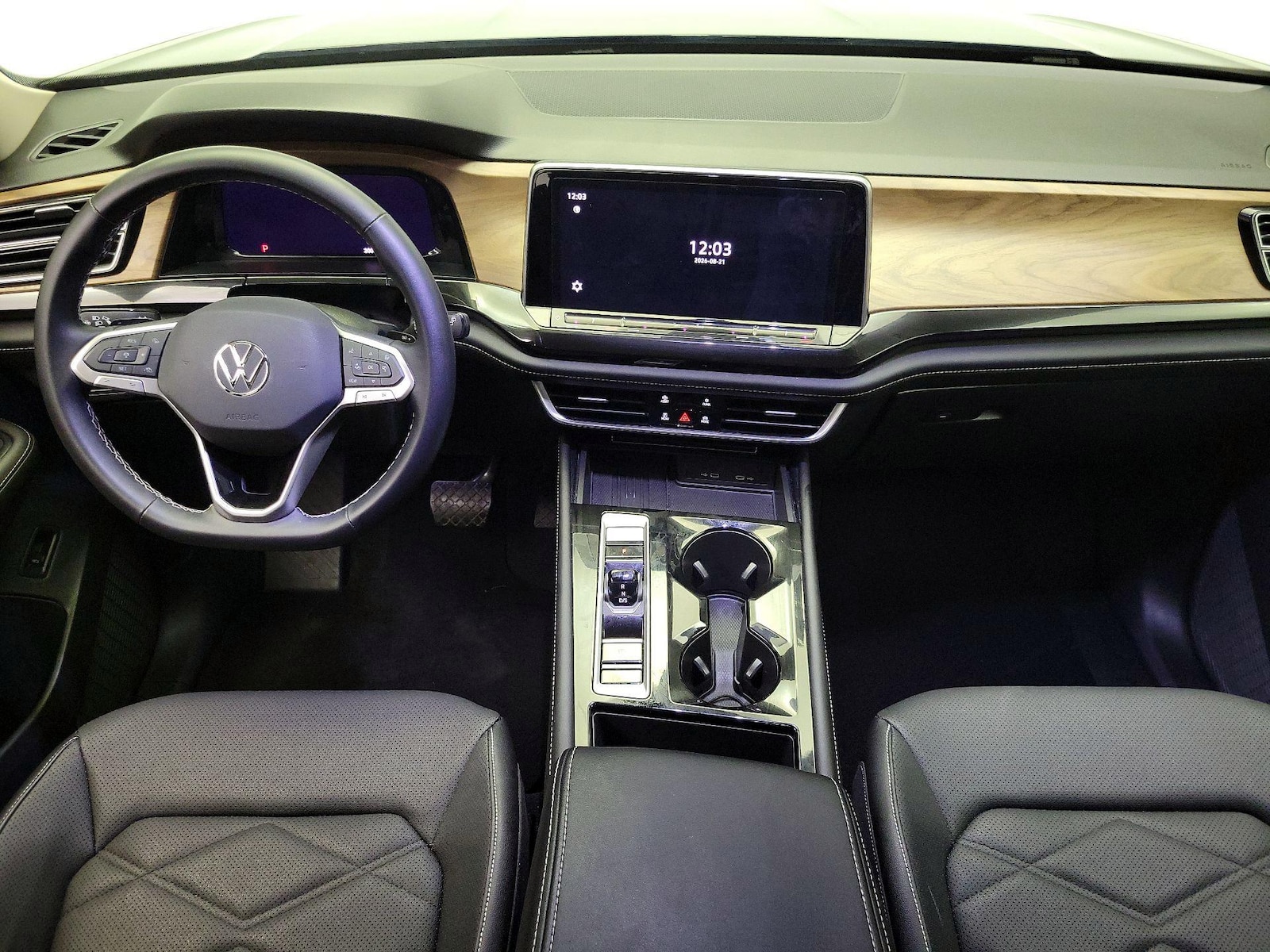 2025 Volkswagen Atlas SE w/Tech - Photo 10