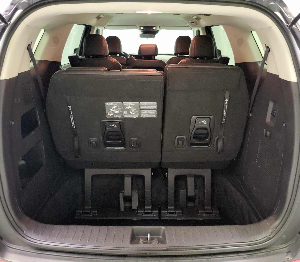 Trunk/Cargo (Seats Up)