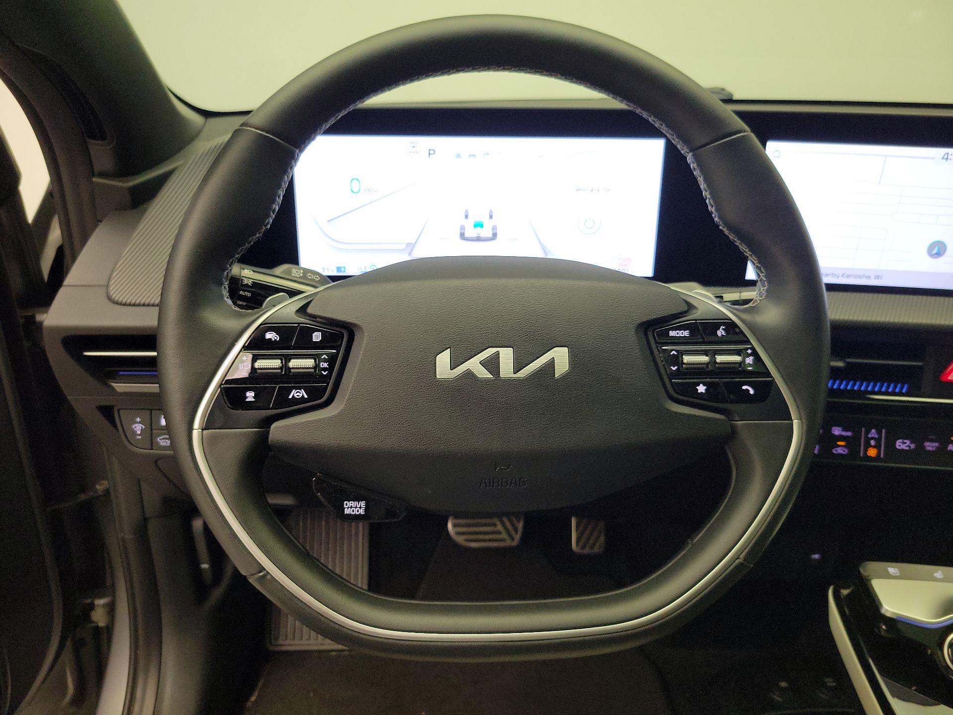 Thumbnail: 2023 Kia EV6 - 10