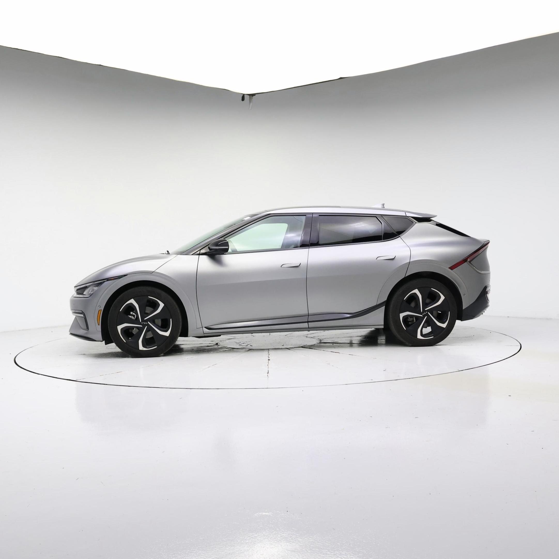 Thumbnail: 2023 Kia EV6 - 3