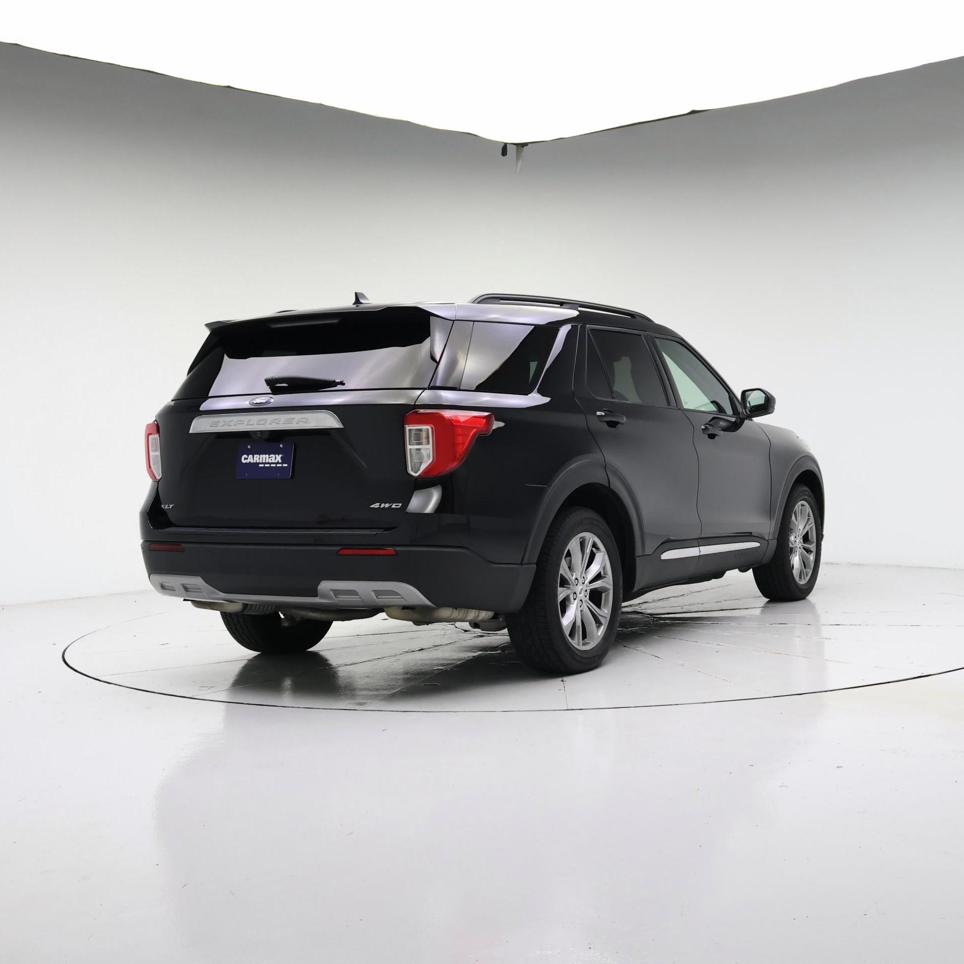 Thumbnail: 2022 Ford Explorer - 8