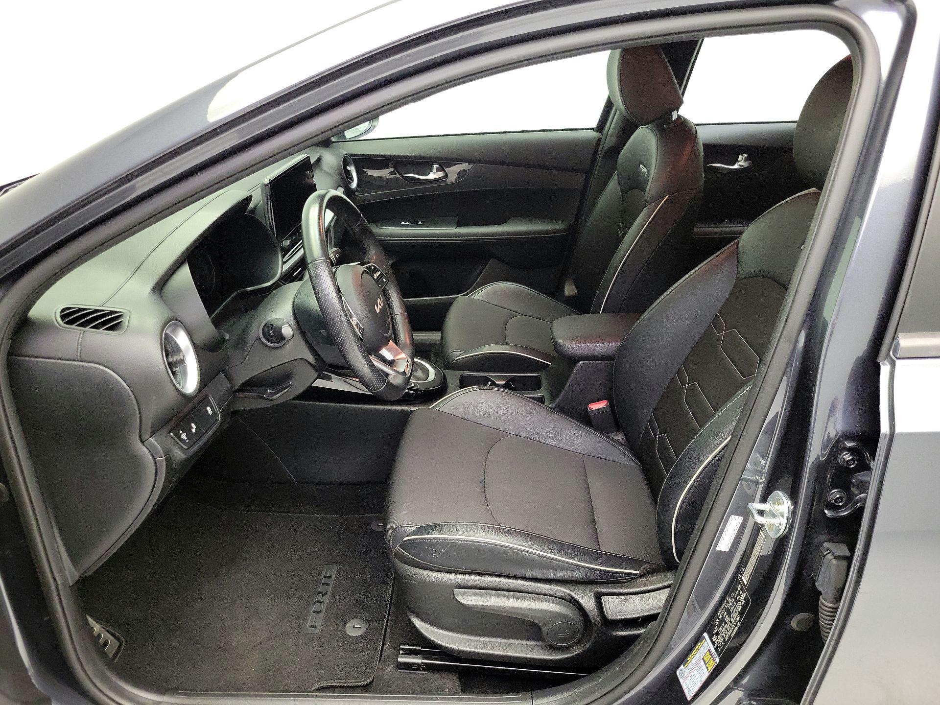 Thumbnail: 2023 Kia Forte - 11