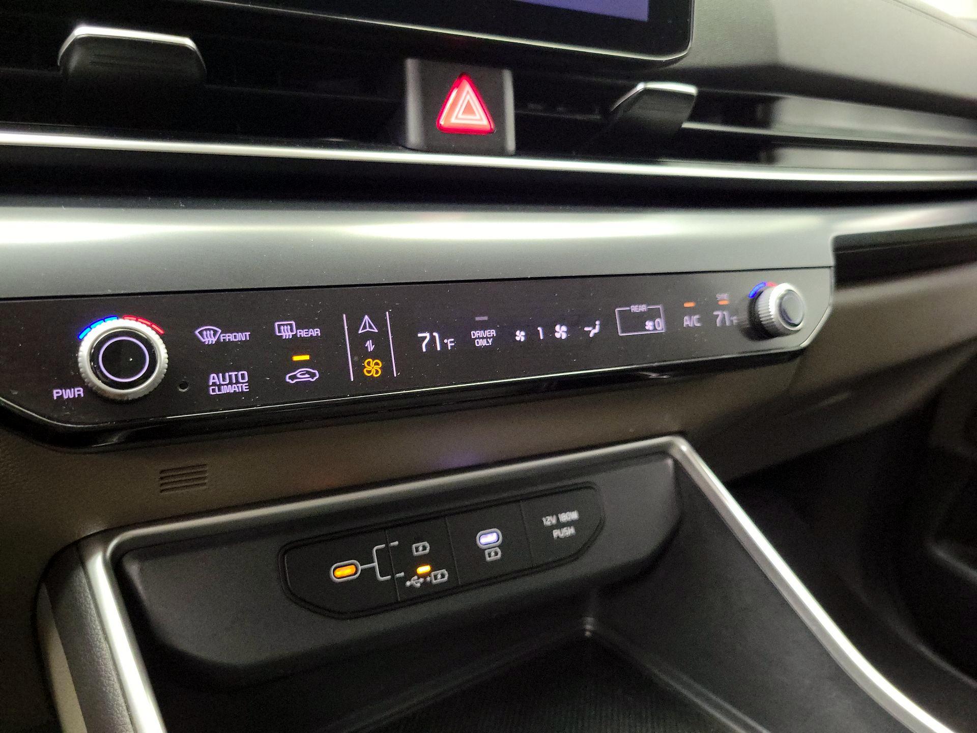 Thumbnail: 2026 Kia Carnival - 17