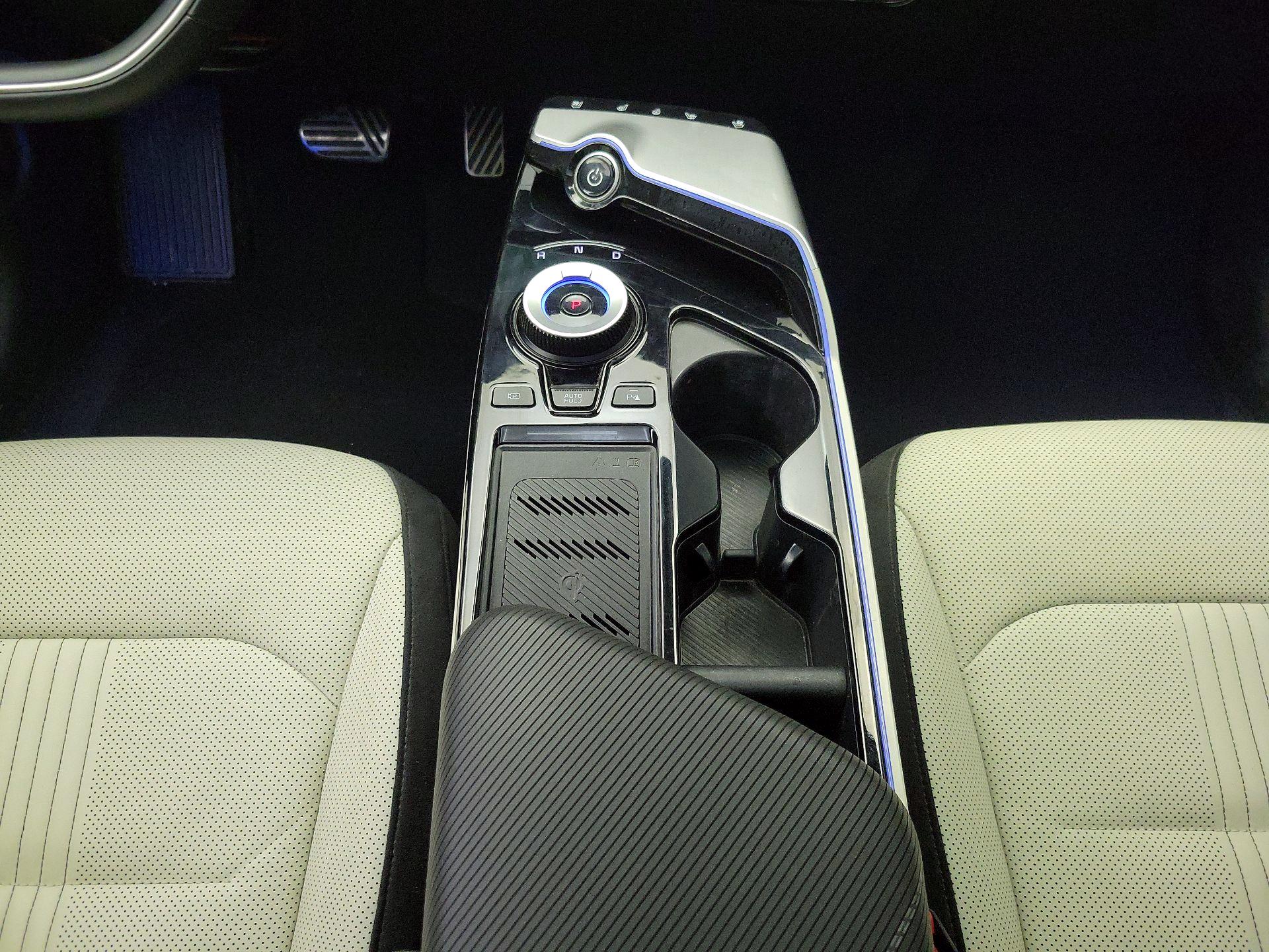 Thumbnail: 2024 Kia EV6 - 18