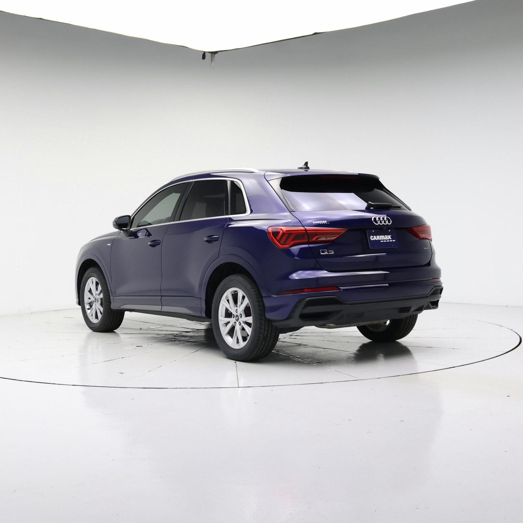 Thumbnail: 2023 Audi Q3 - 2