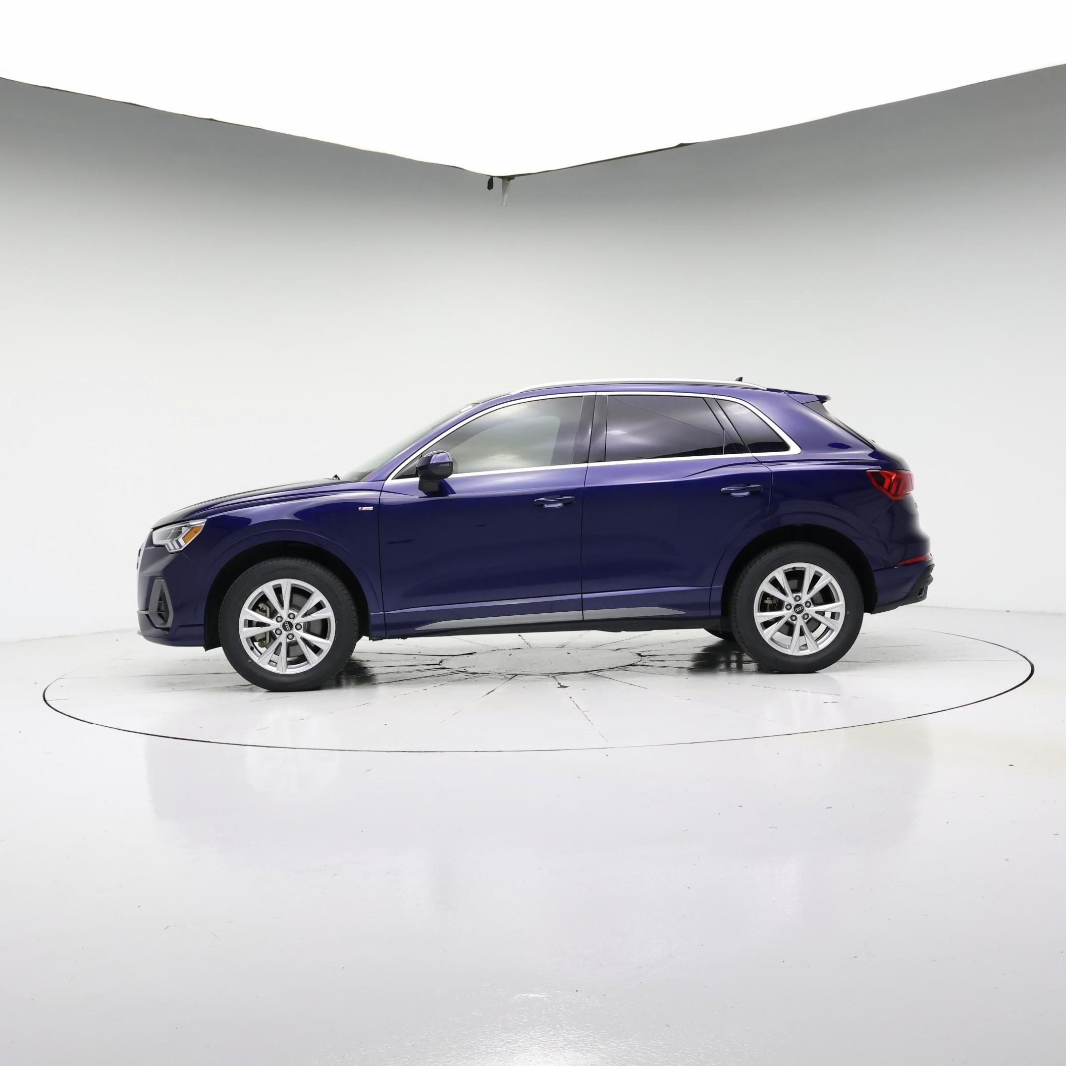 Thumbnail: 2023 Audi Q3 - 3
