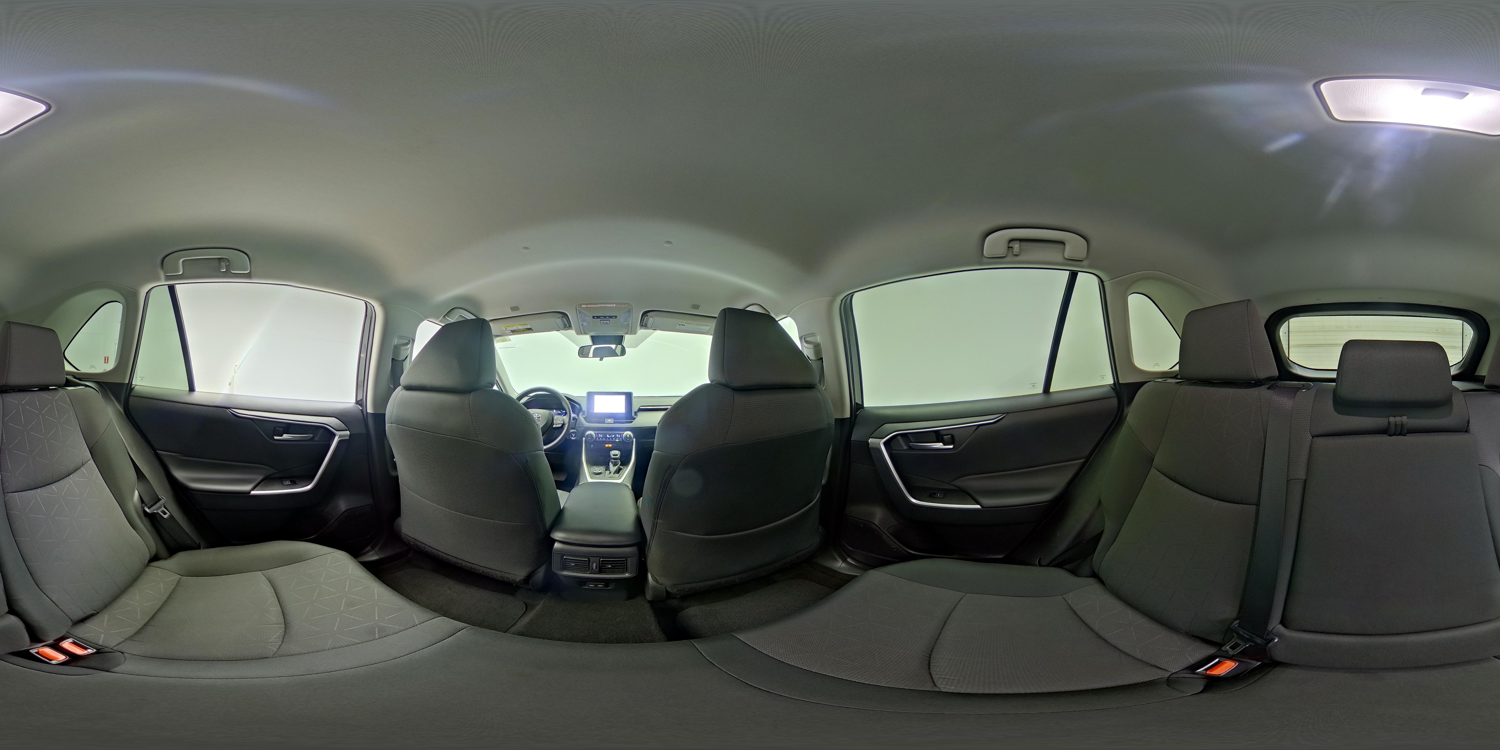 2025 Toyota RAV4 XLE - Photo 25