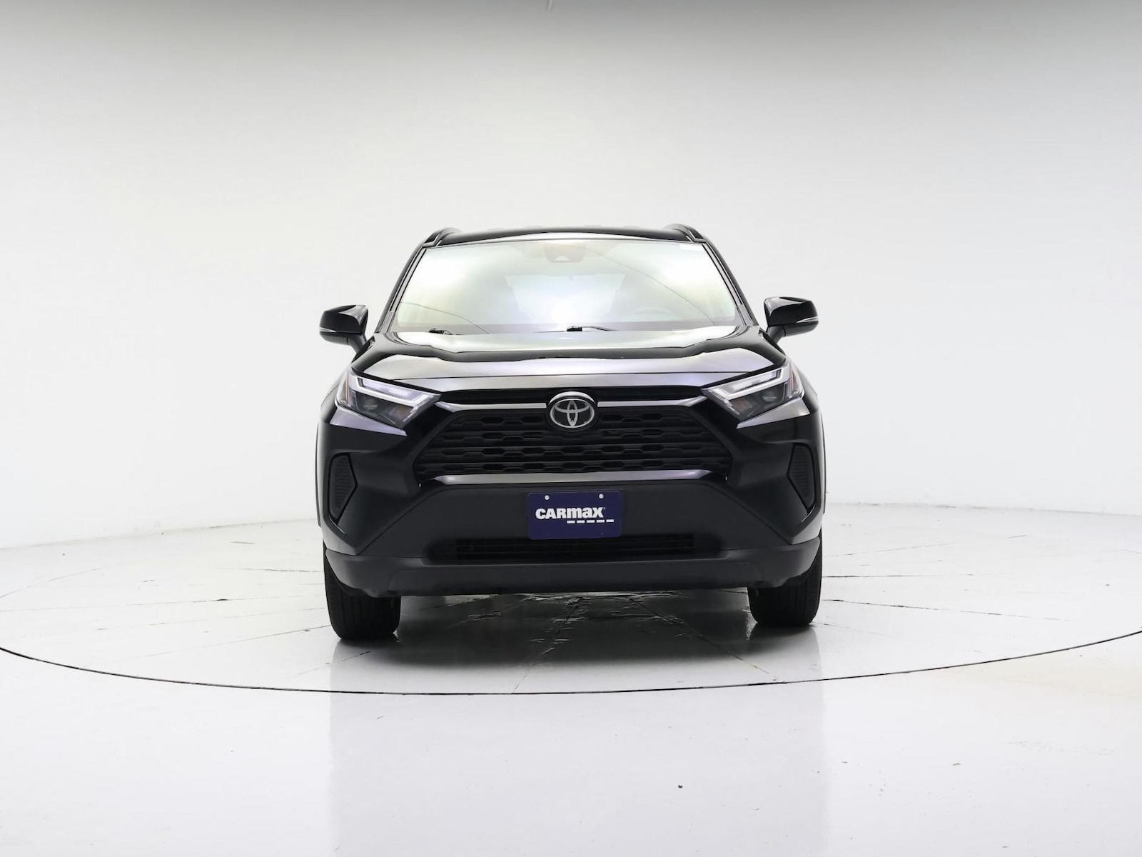 2025 Toyota RAV4 XLE - Photo 6