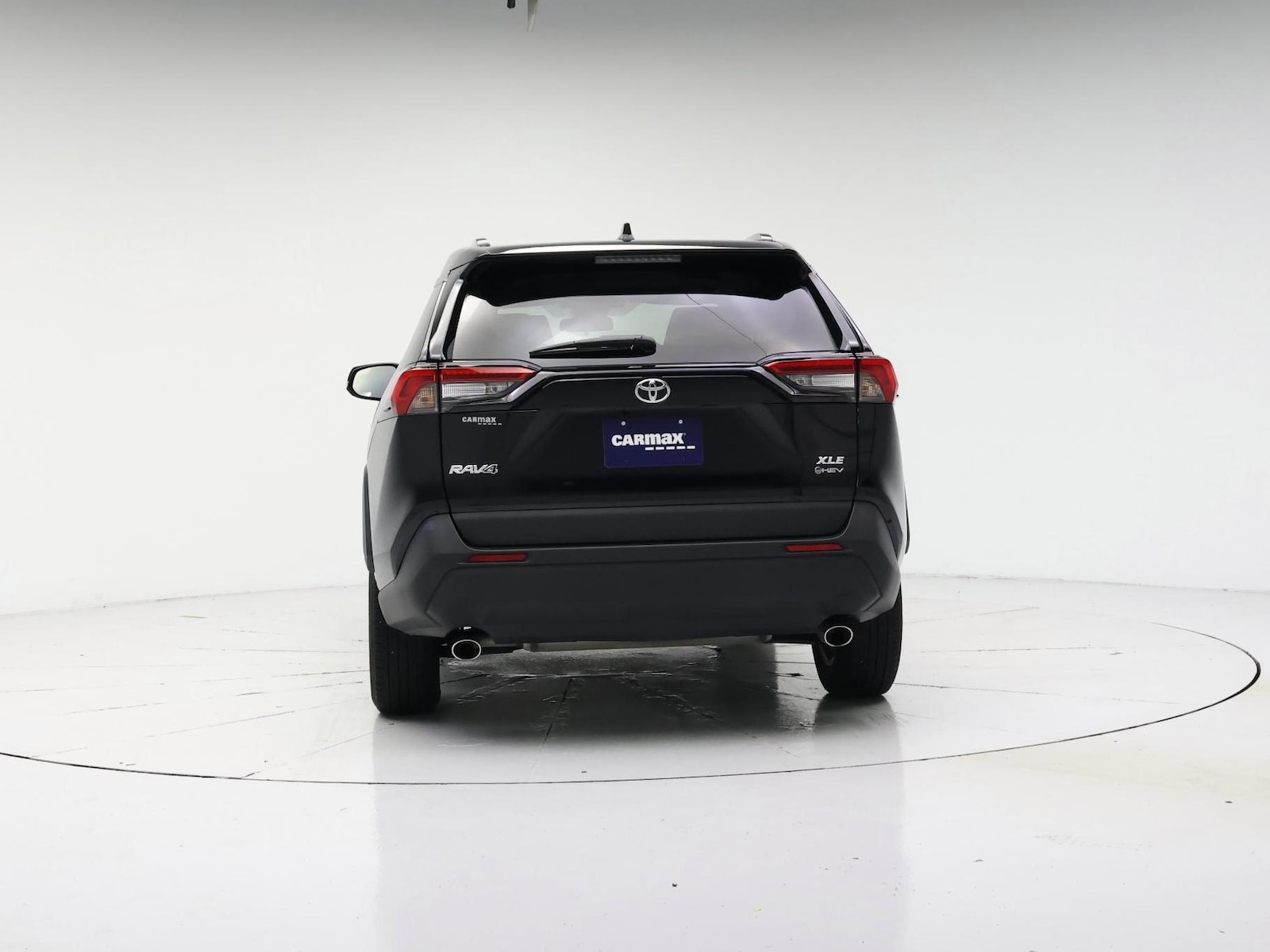 2025 Toyota RAV4 XLE - Photo 7