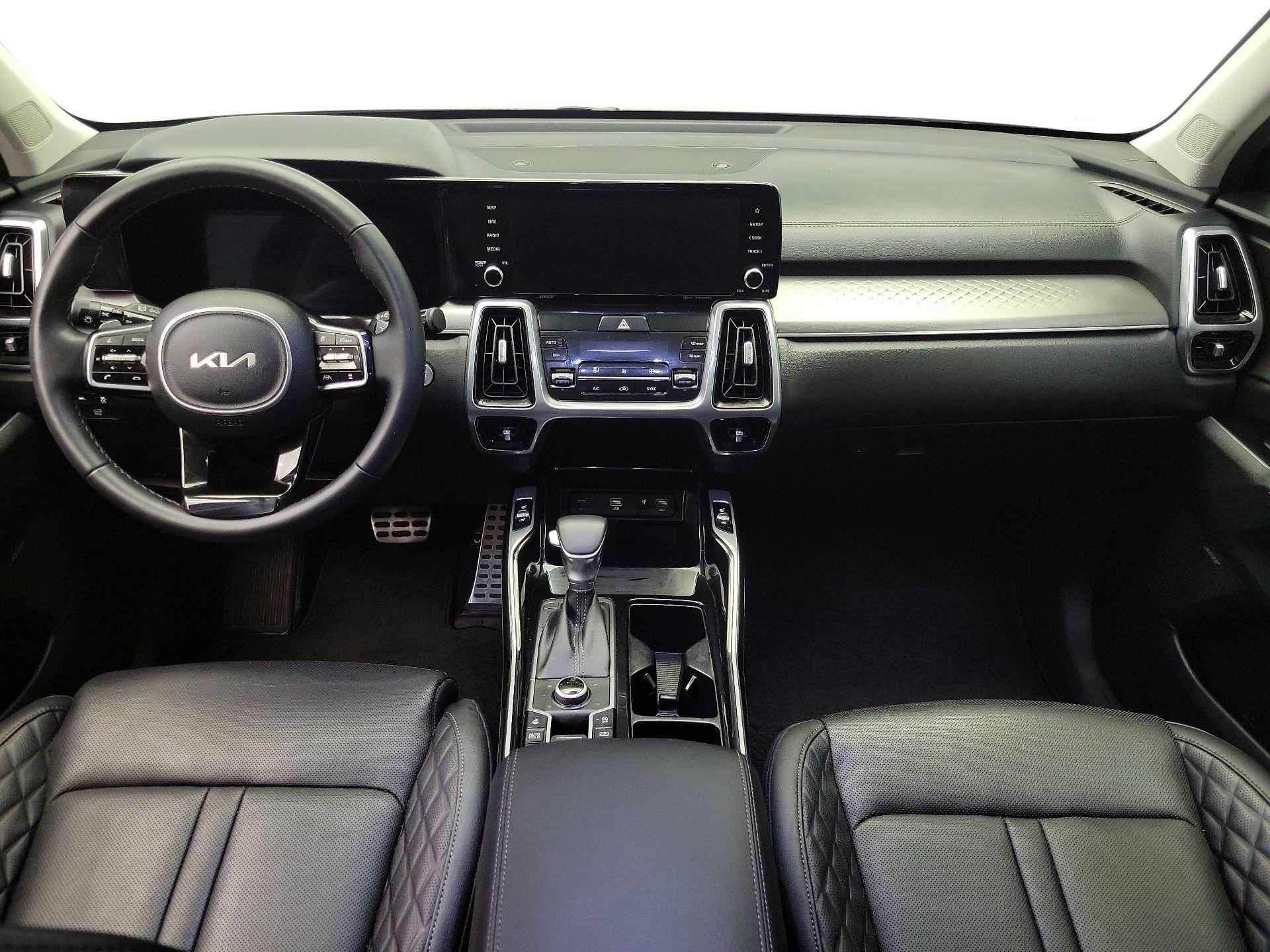 Thumbnail: 2023 Kia Sorento - 9