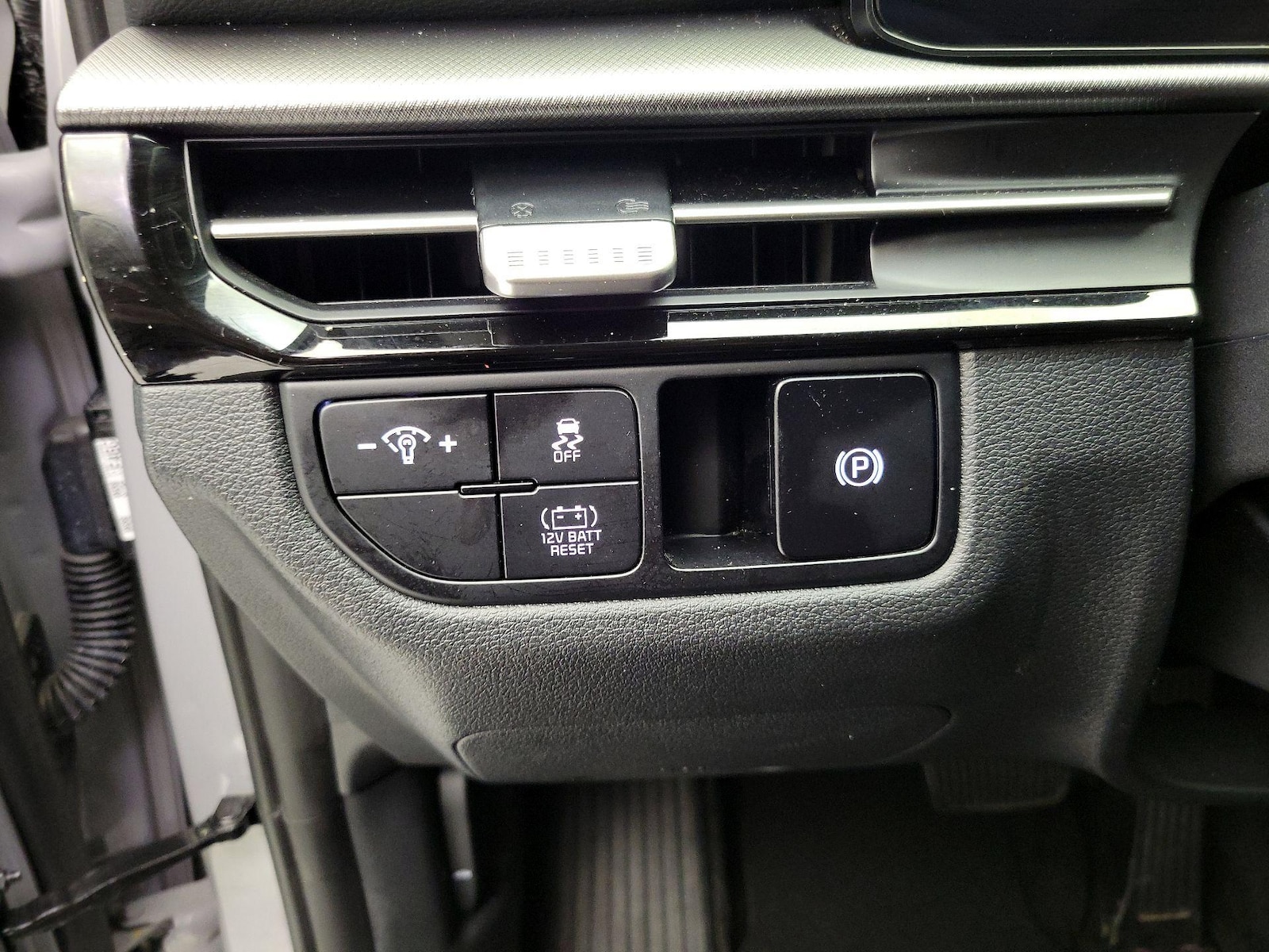 2026 Kia Sportage S Hybrid - Photo 14