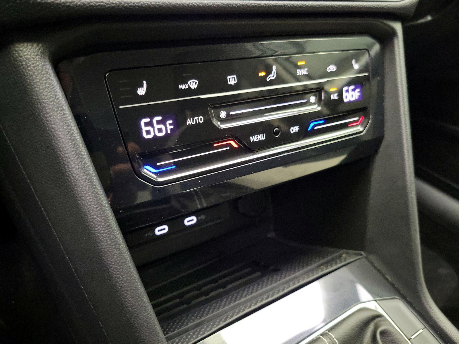 2025 Volkswagen Taos SE - Photo 17