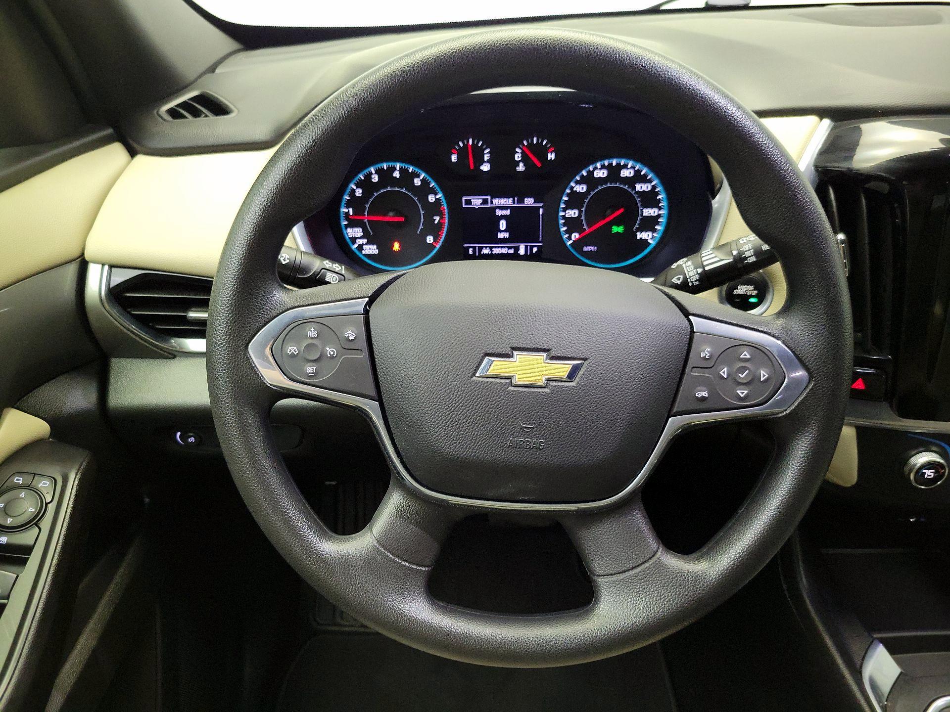 Thumbnail: 2022 Chevrolet Traverse - 10