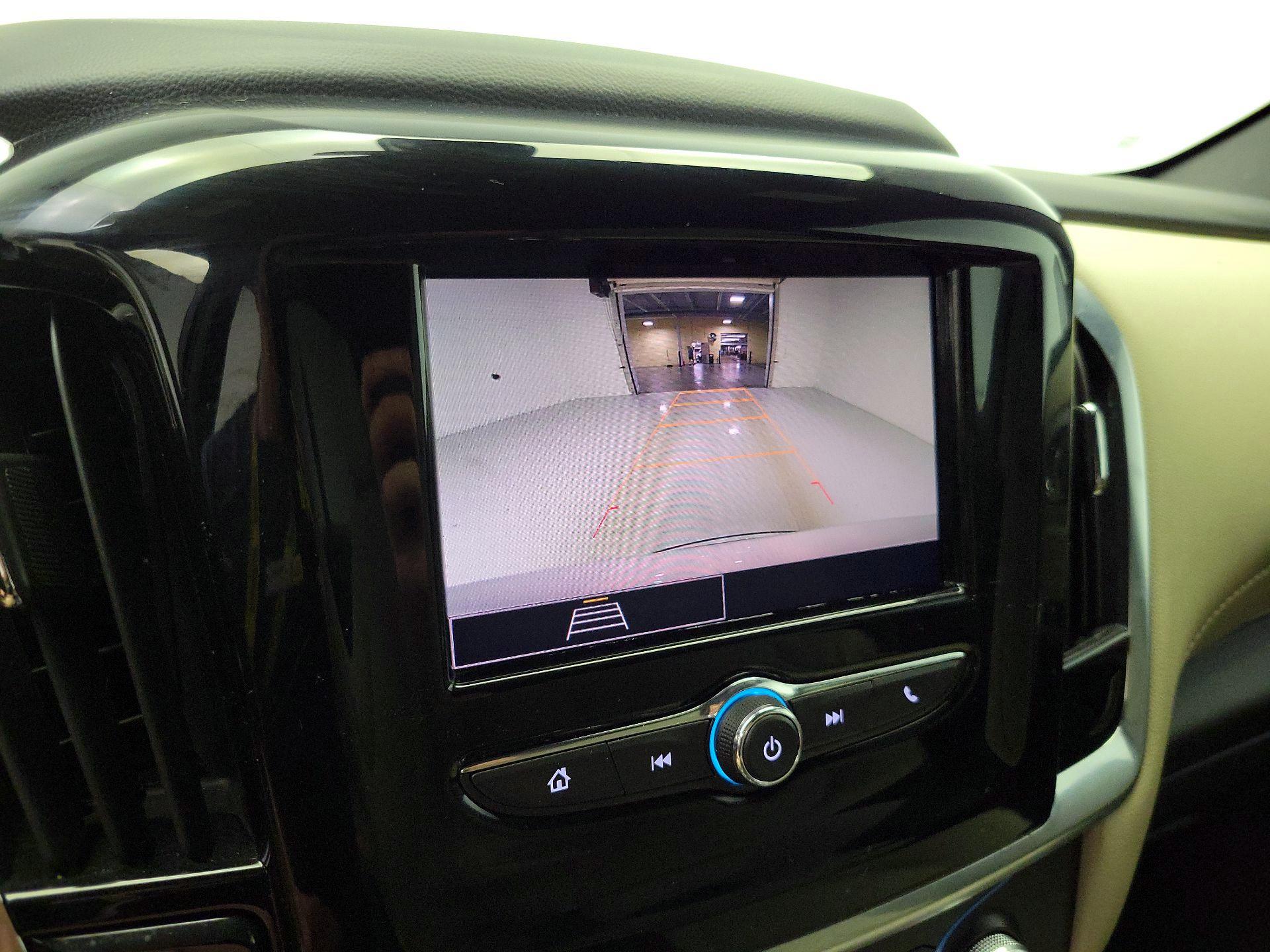 Thumbnail: 2022 Chevrolet Traverse - 14