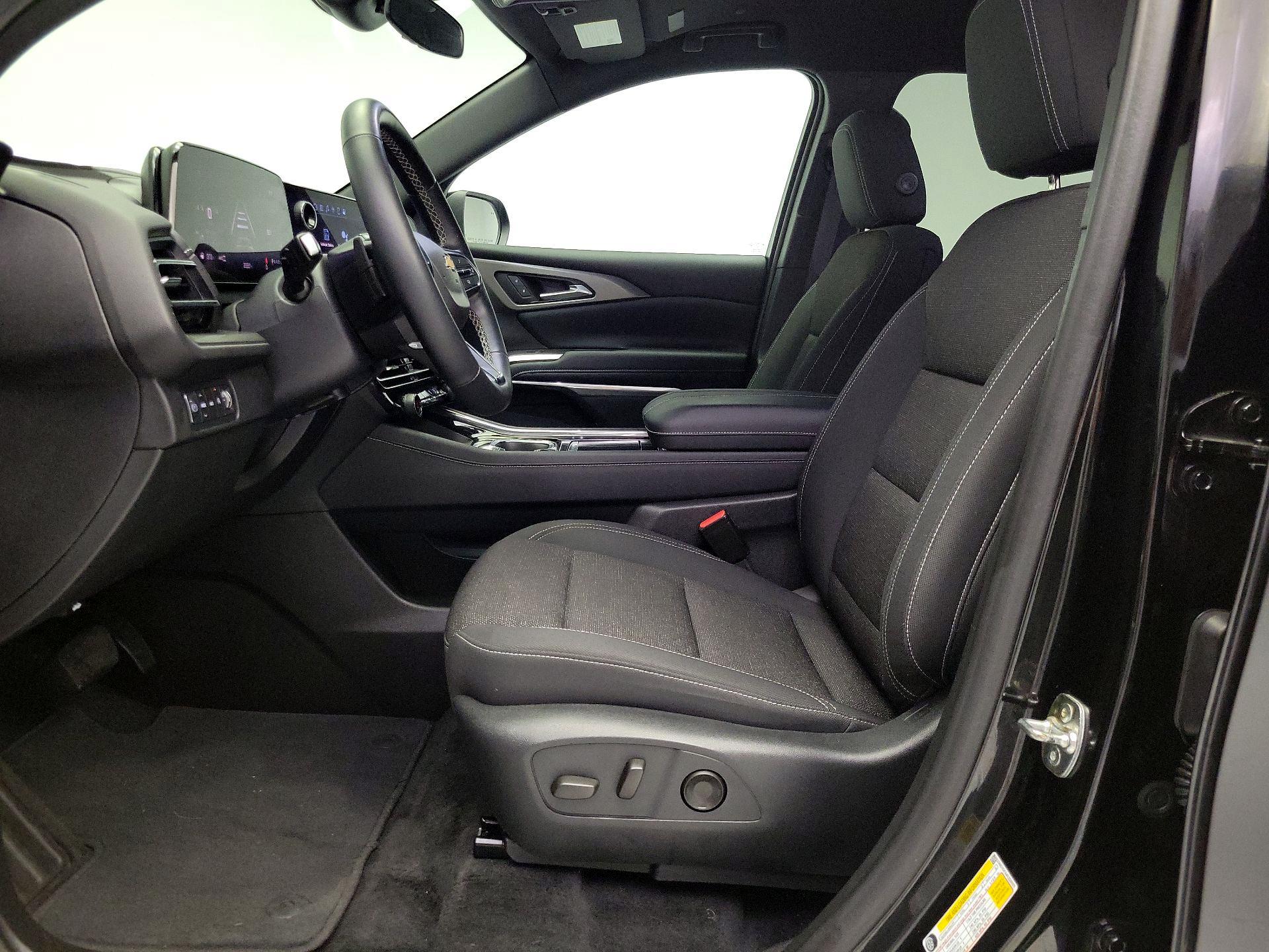 Thumbnail: 2024 Chevrolet Traverse - 11