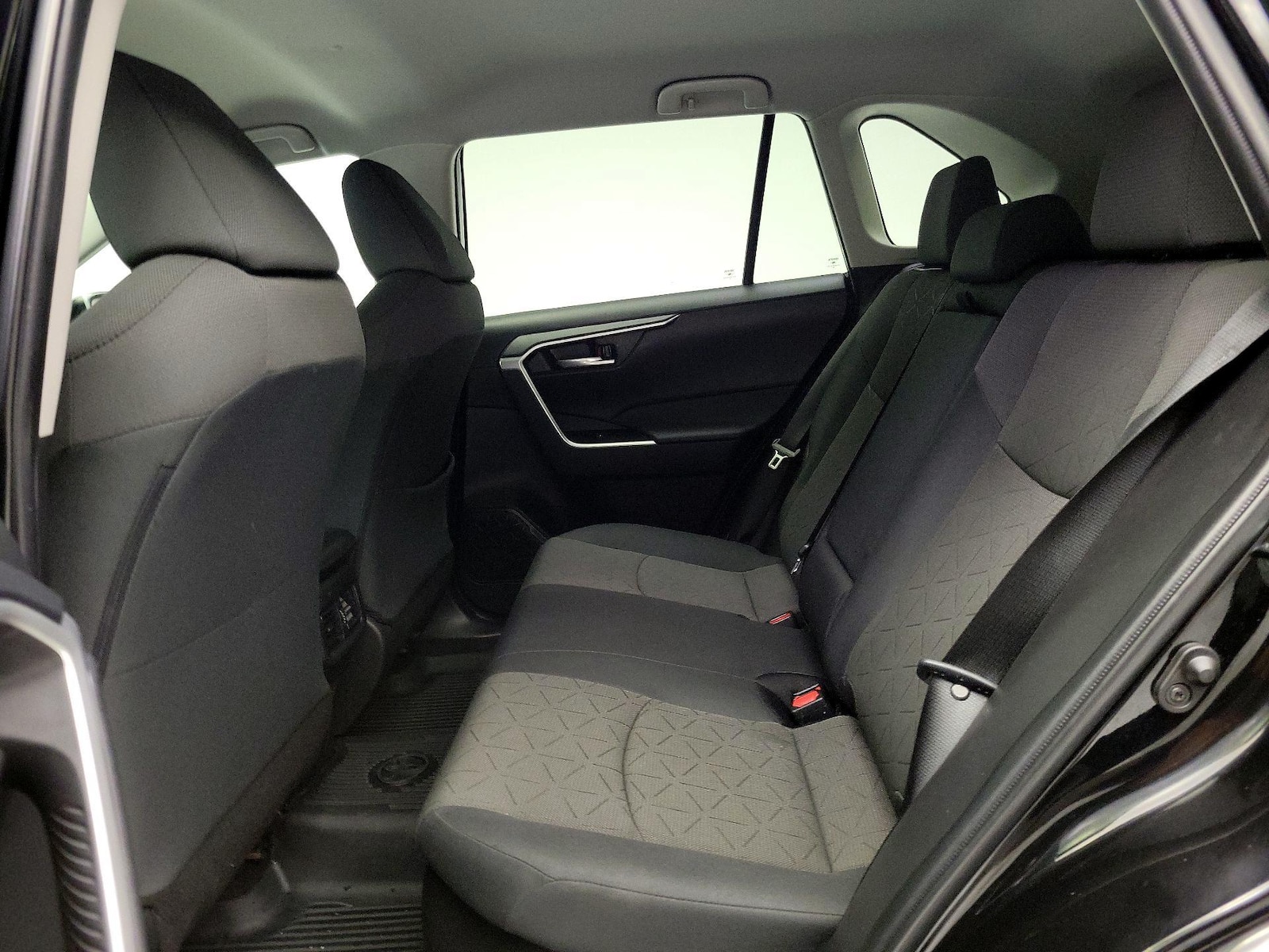 2024 Toyota RAV4 XLE - Photo 20