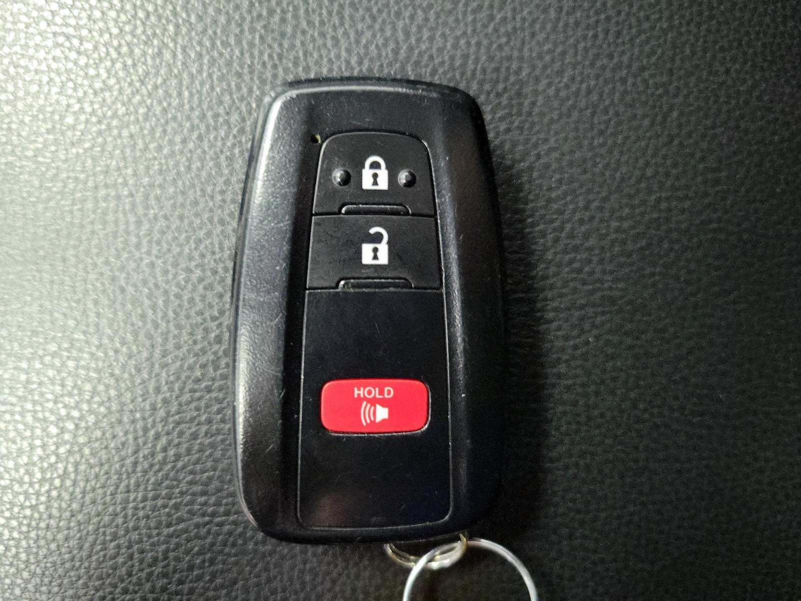 2024 Toyota RAV4 XLE - Photo 23
