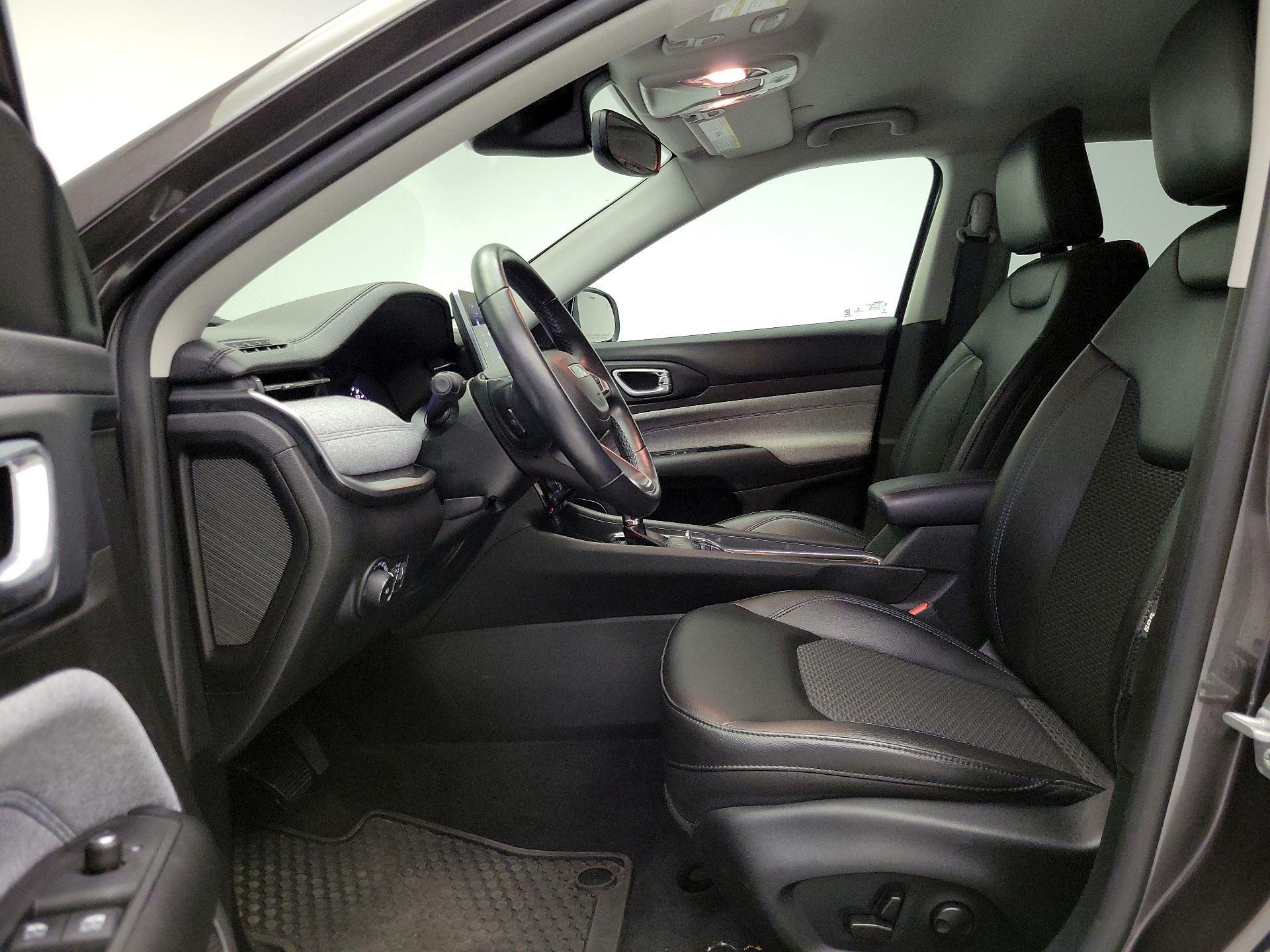 Thumbnail: 2022 Jeep Compass - 11