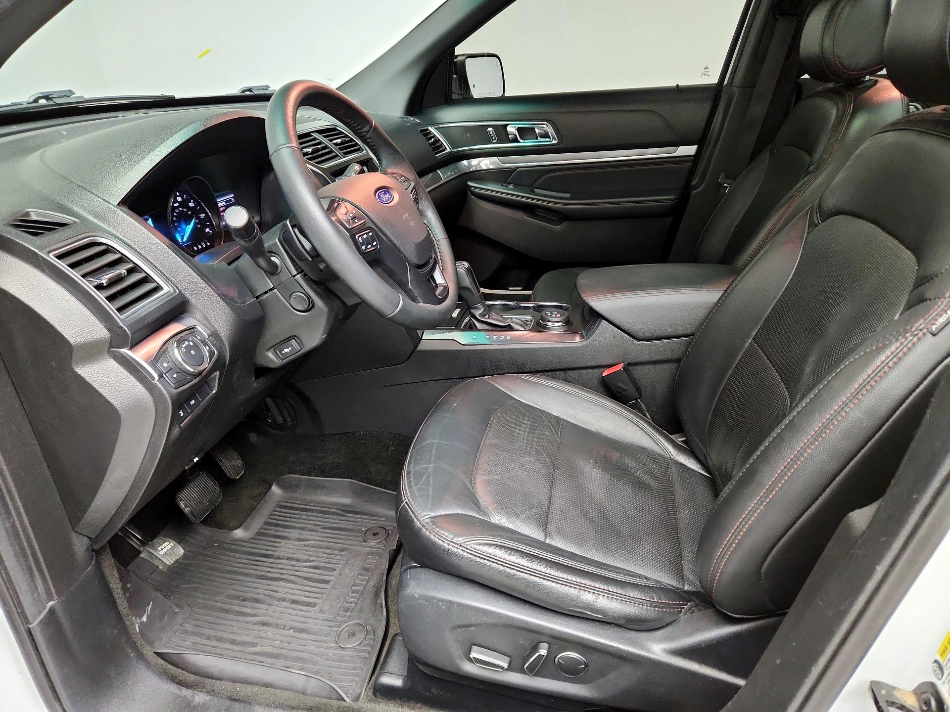 Thumbnail: 2017 Ford Explorer - 9