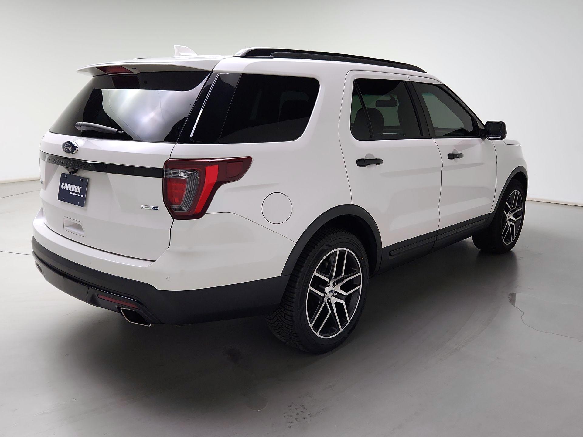 Thumbnail: 2017 Ford Explorer - 5