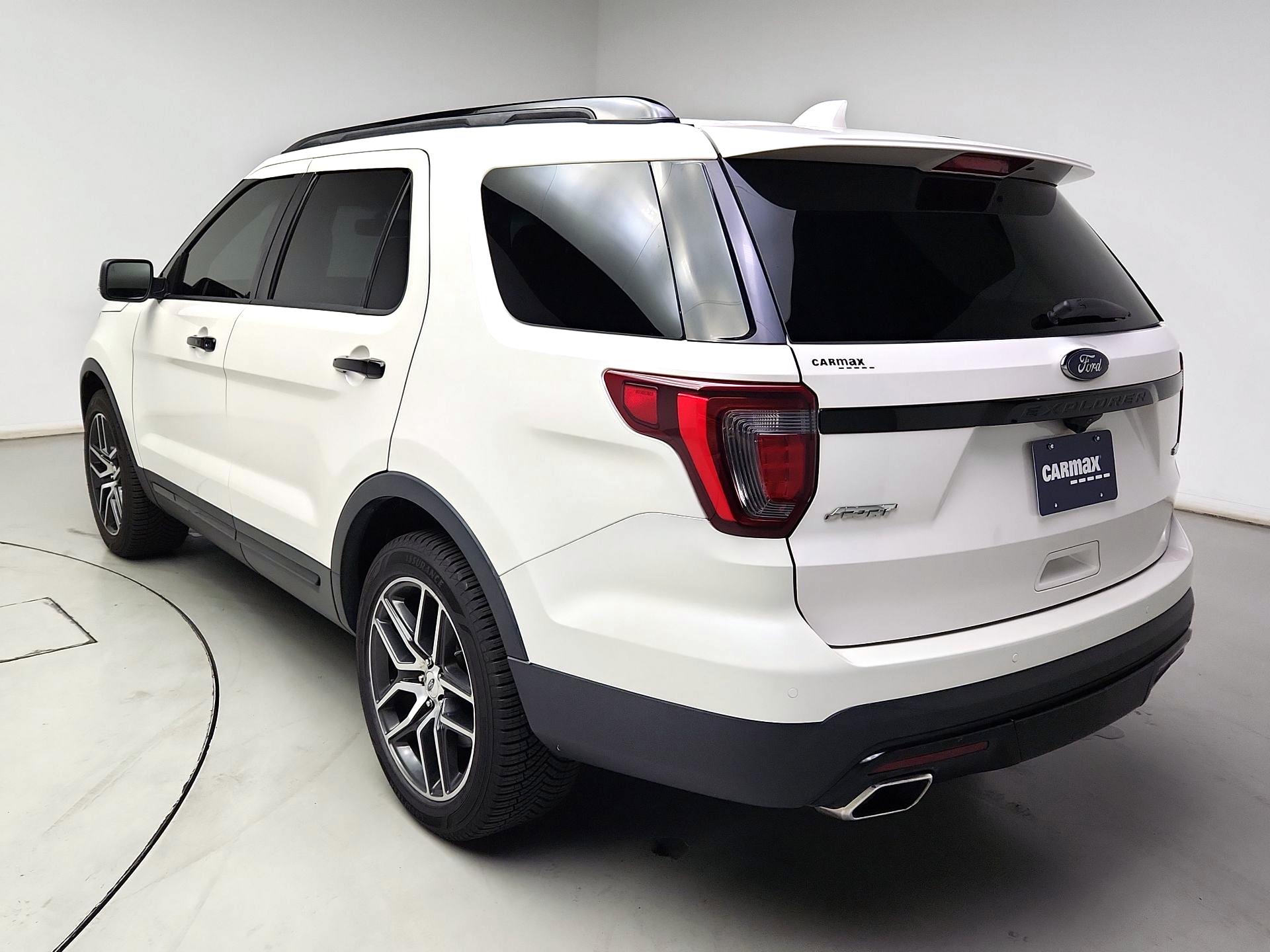 Thumbnail: 2017 Ford Explorer - 7