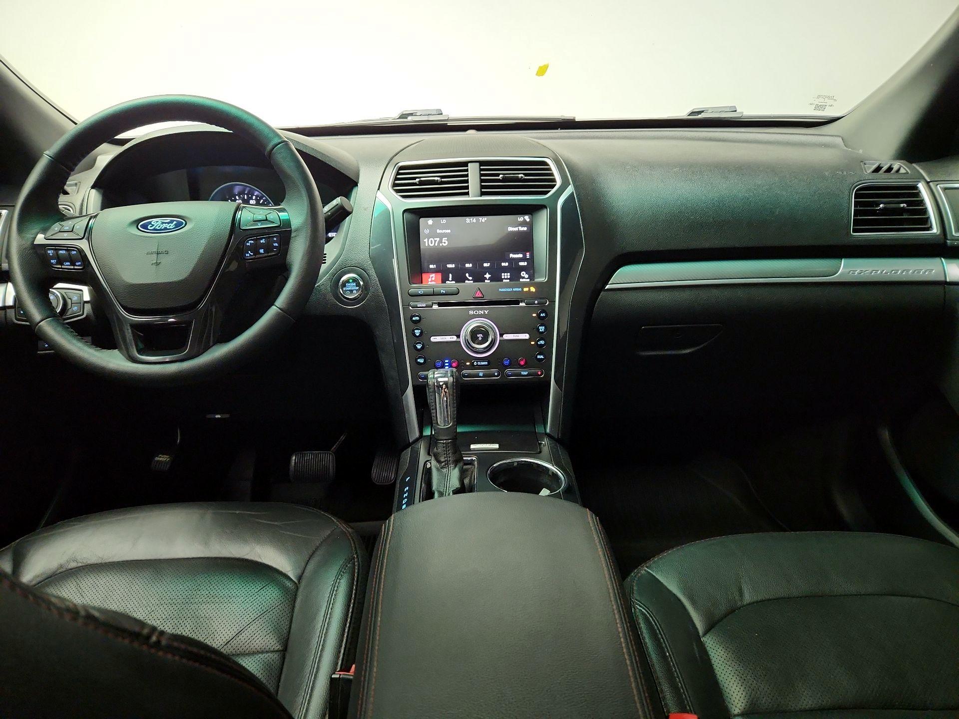 Thumbnail: 2017 Ford Explorer - 8