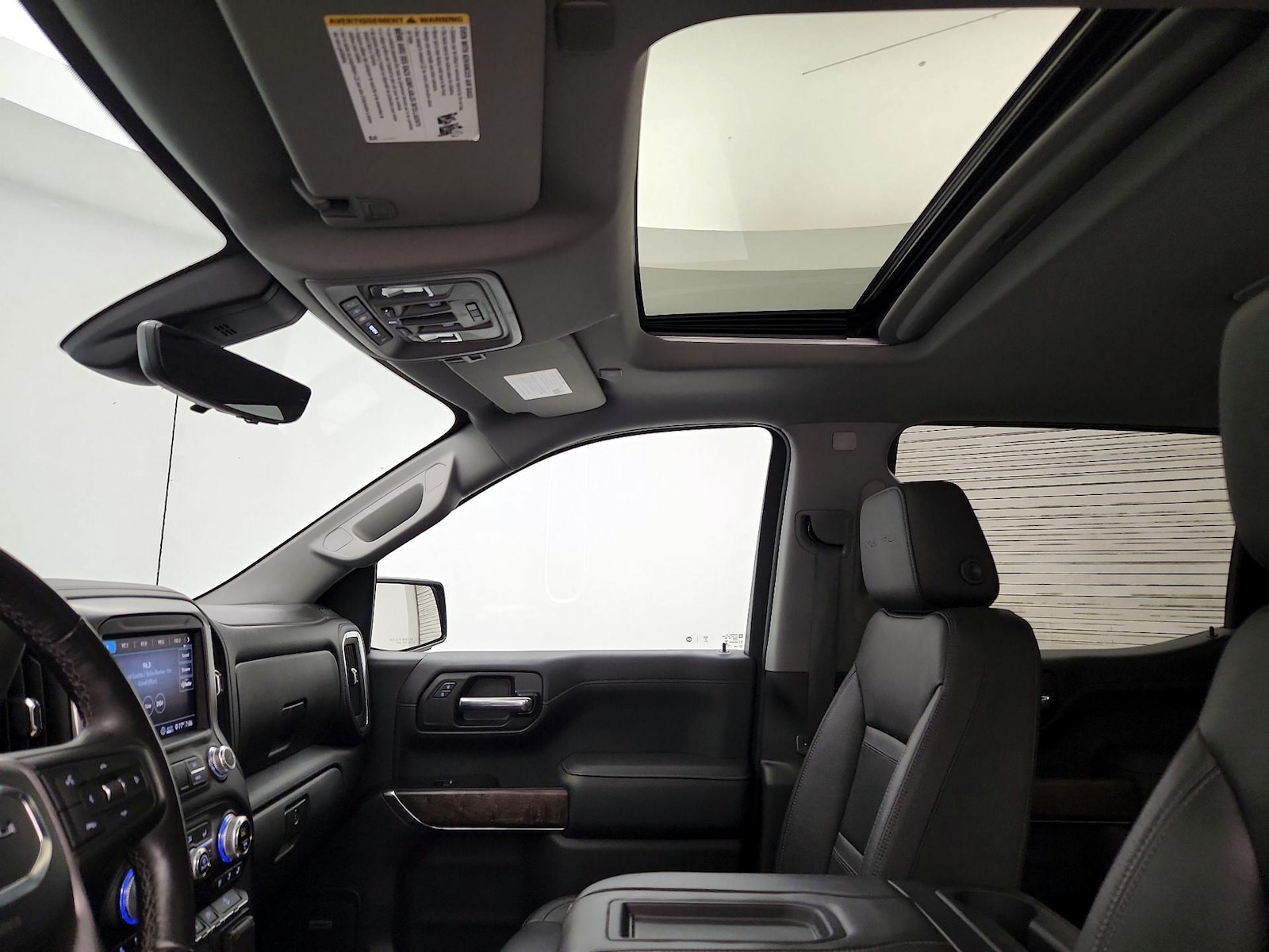 Sunroof(s) & Overhead Airbags