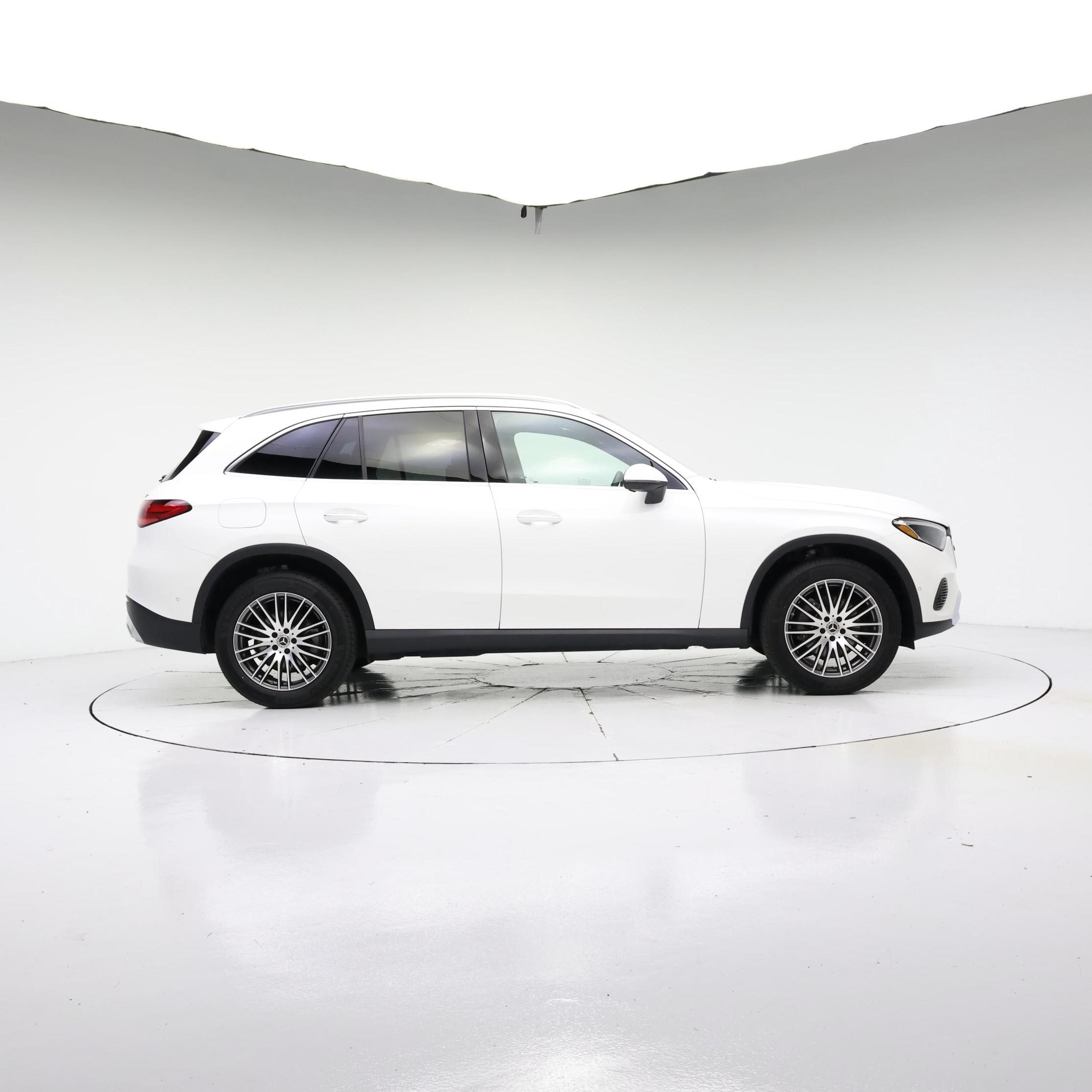 Thumbnail: 2025 Mercedes-Benz GLC - 7