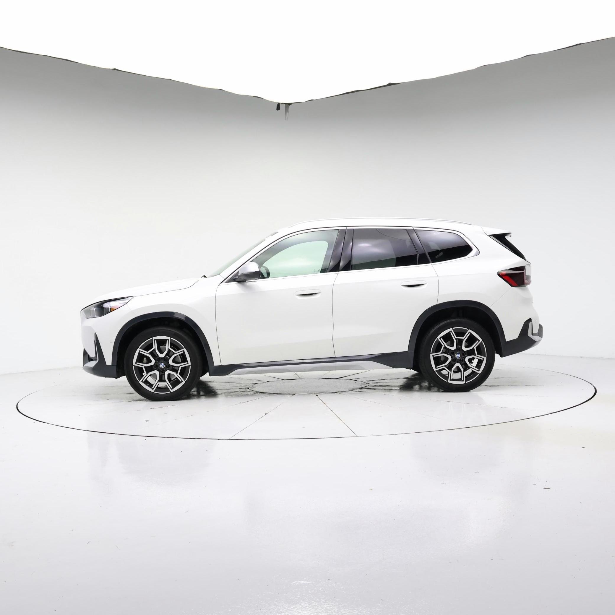 Thumbnail: 2024 BMW X1 - 3
