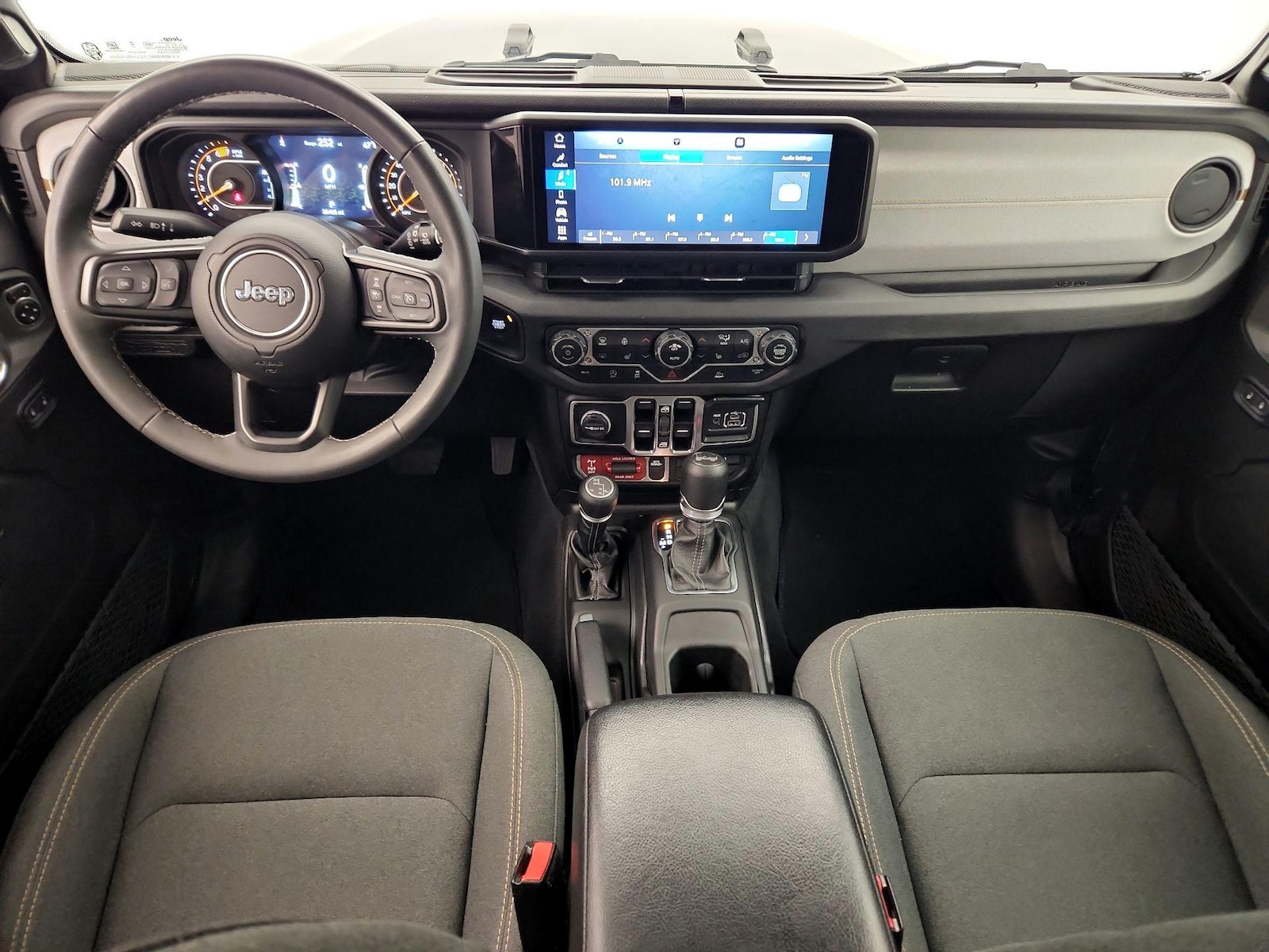 Apple CarPlay® & Android Auto™