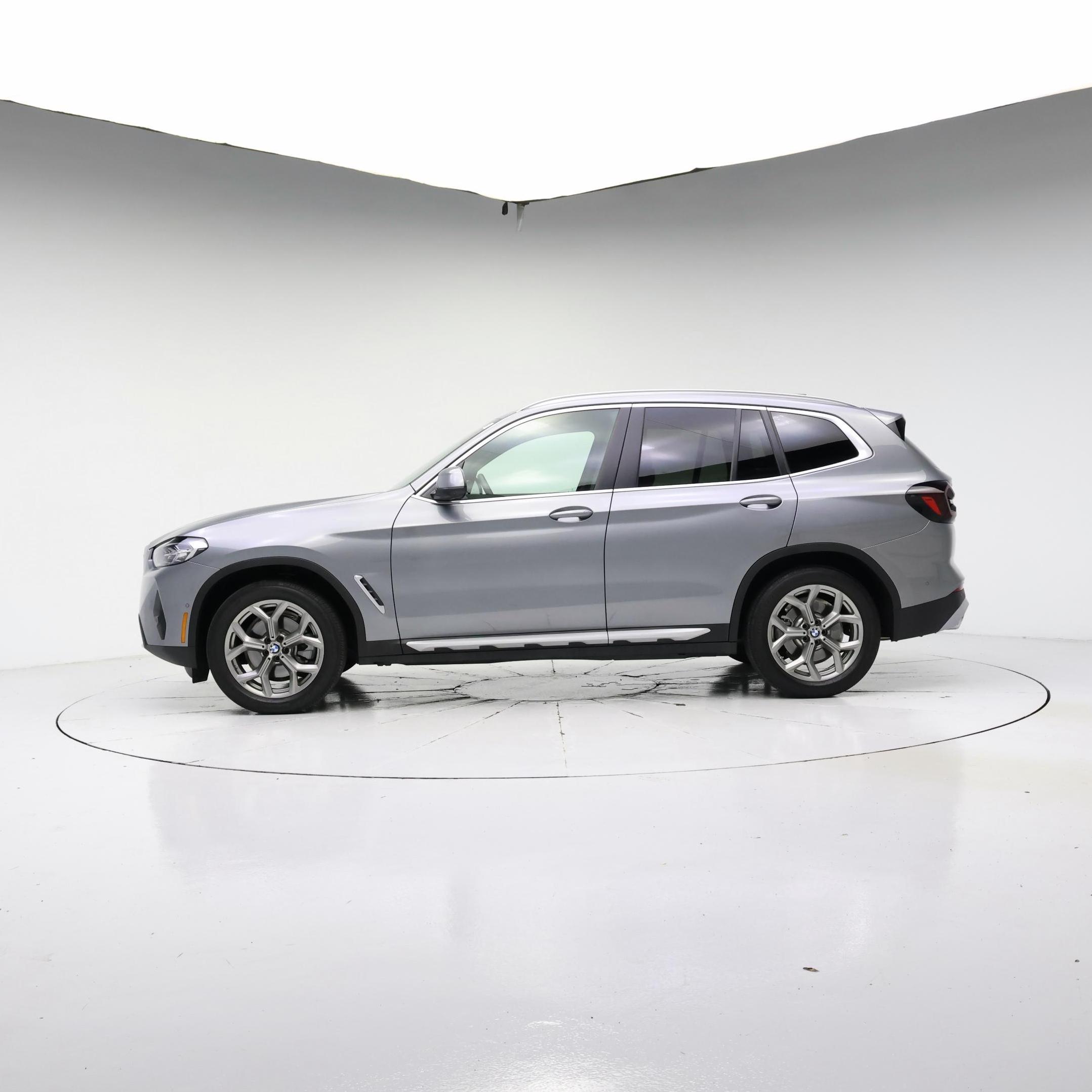 Thumbnail: 2023 BMW X3 - 3