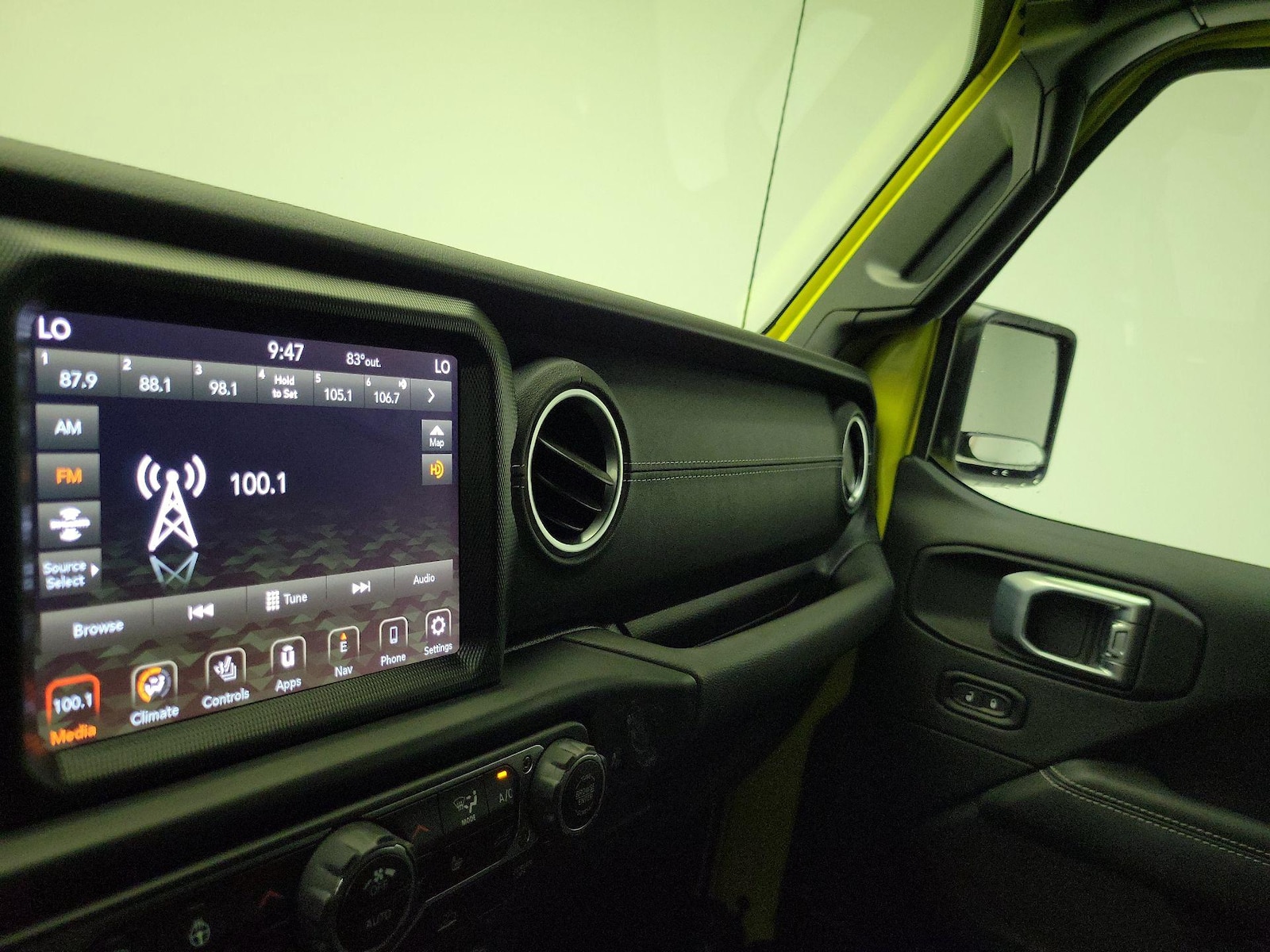 2023 Jeep Wrangler 4xe Sahara 4XE - Photo 17