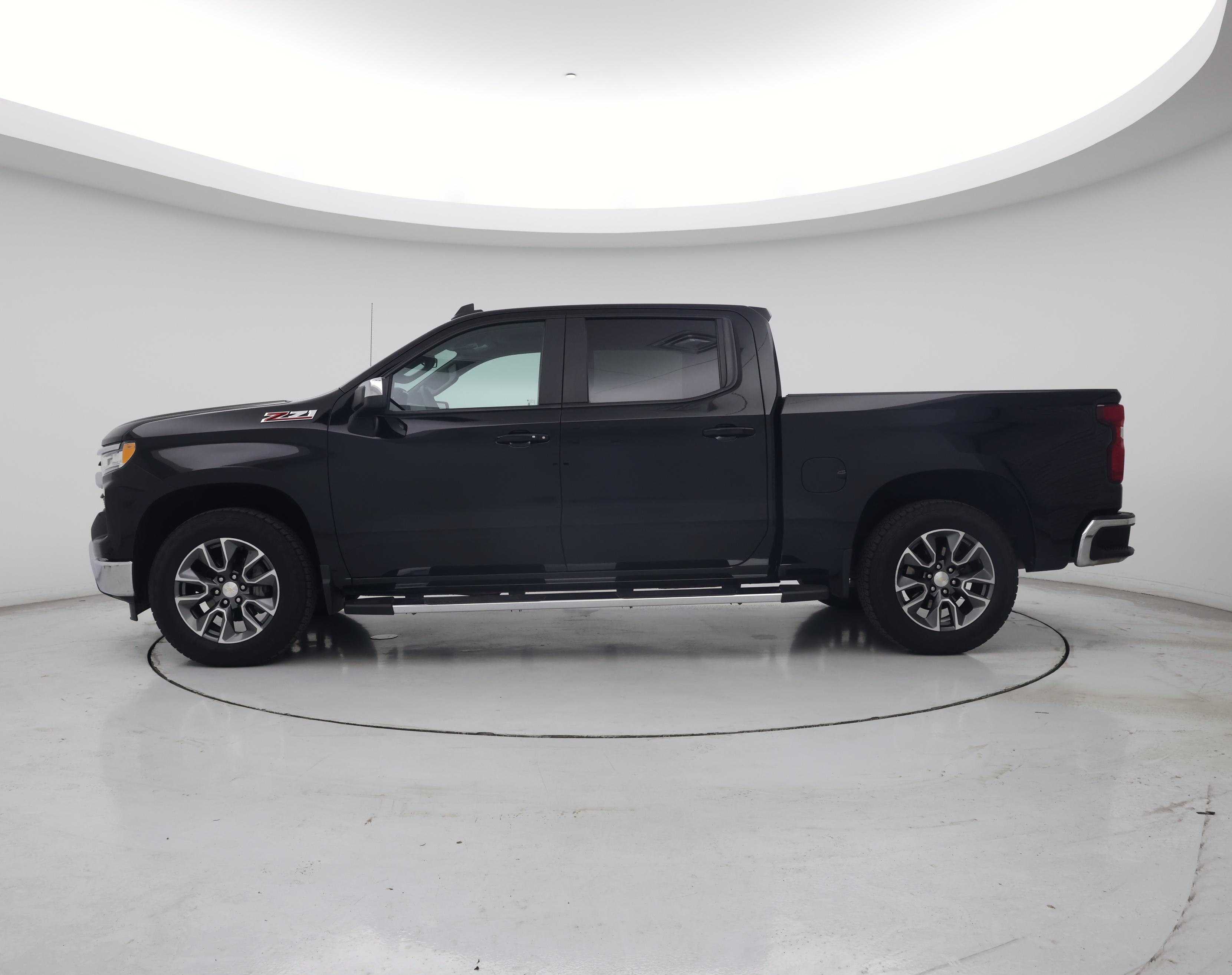 Thumbnail: 2023 Chevrolet Silverado 1500 - 3