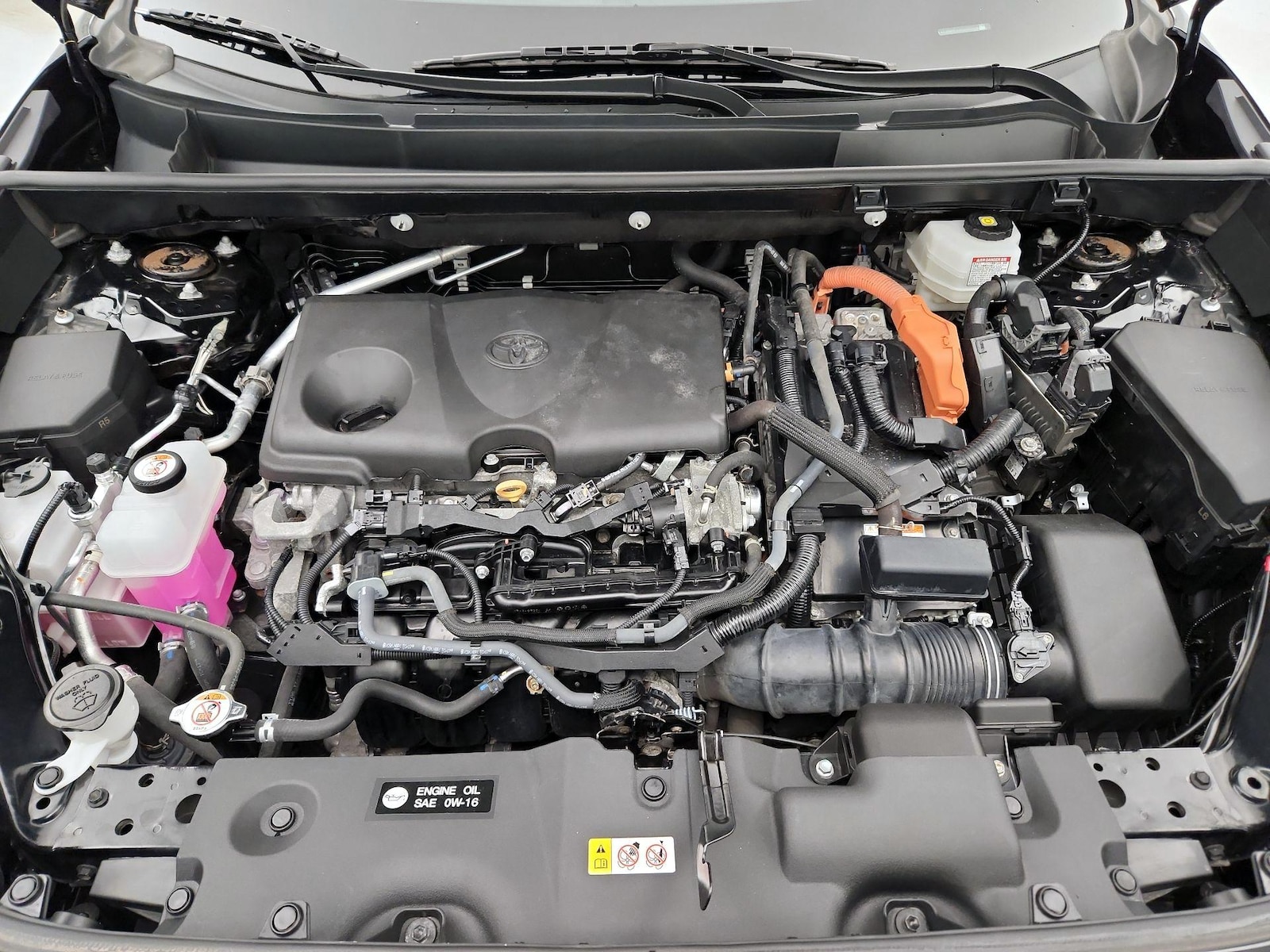 2023 Toyota RAV4 LE - Photo 22