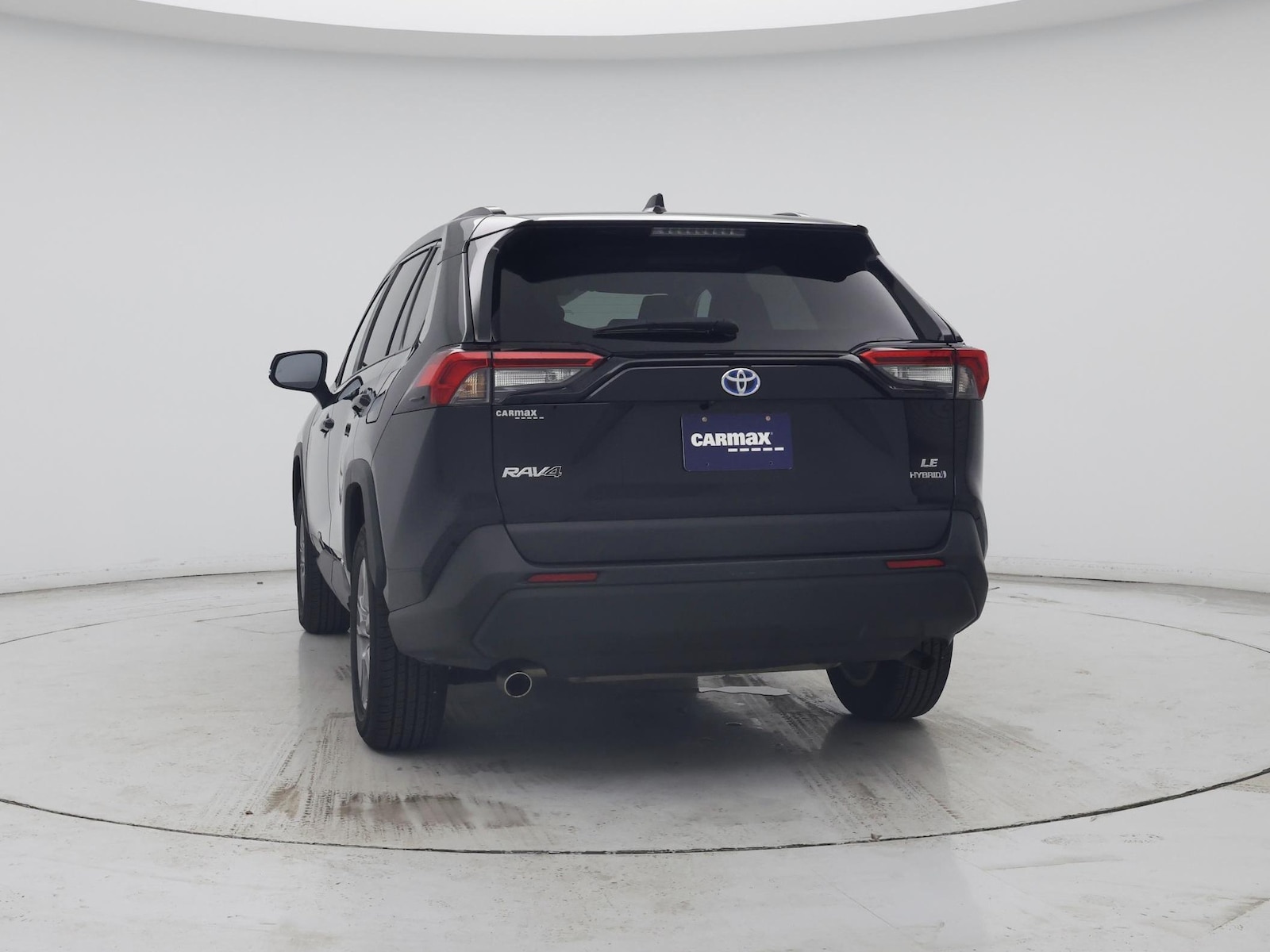 2023 Toyota RAV4 LE - Photo 7