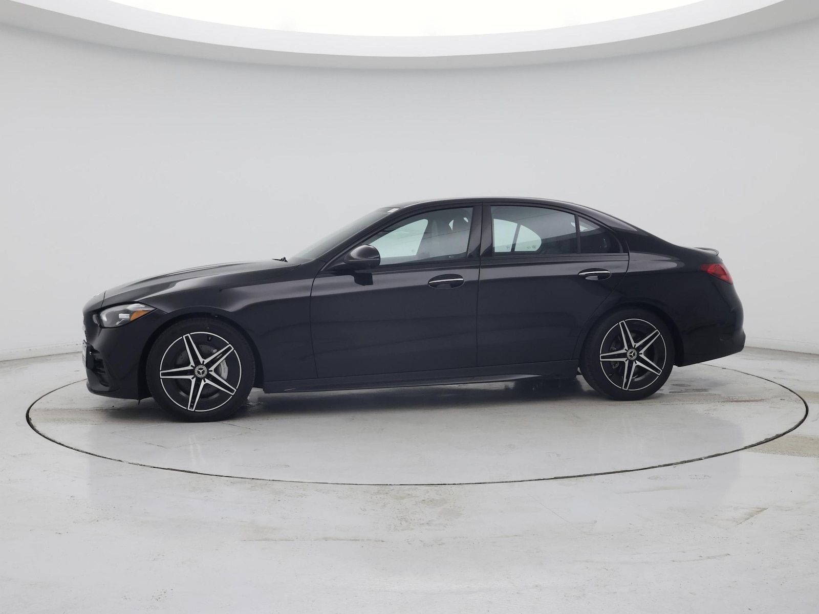 2025 Mercedes-Benz C-Class Sedan C 300 - Photo 4
