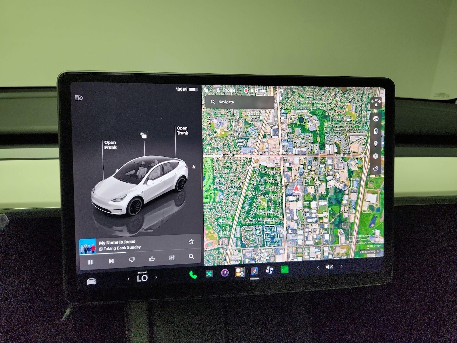 2024 Tesla Model Y Long Range - Photo 12