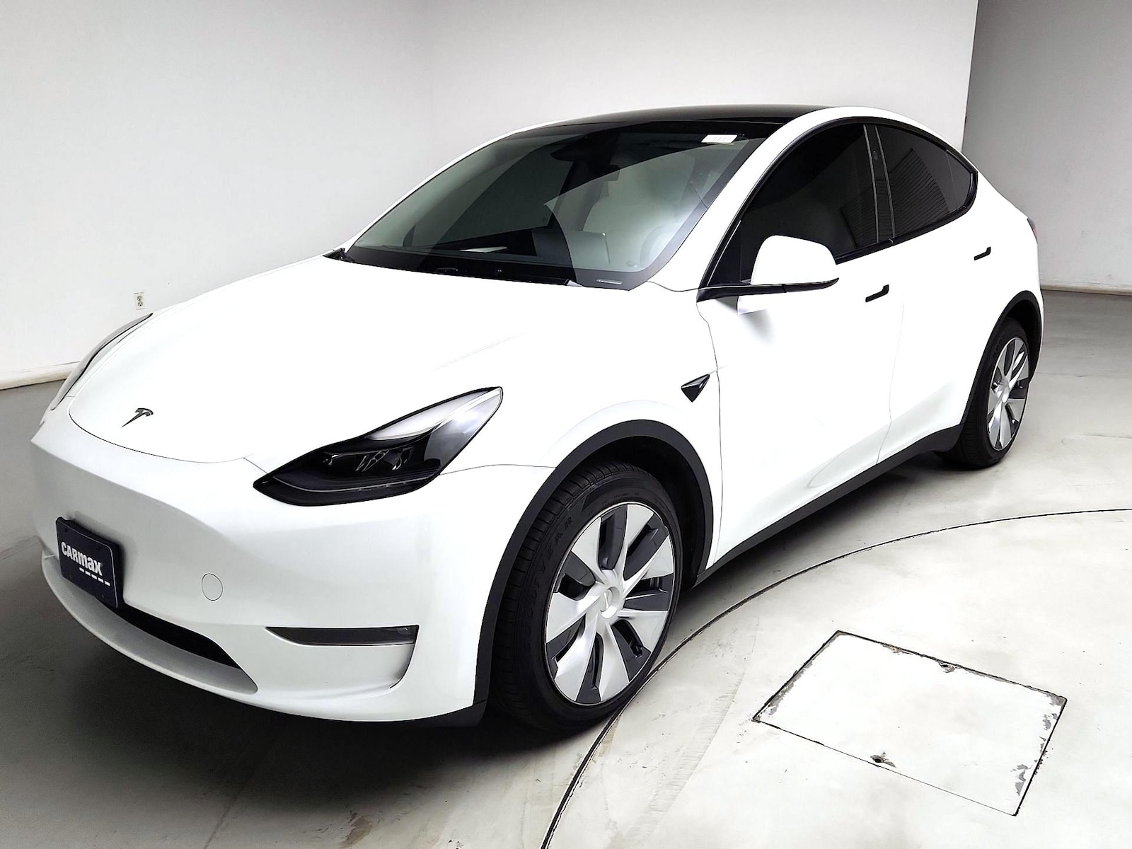 2024 Tesla Model Y Long Range - Photo 3