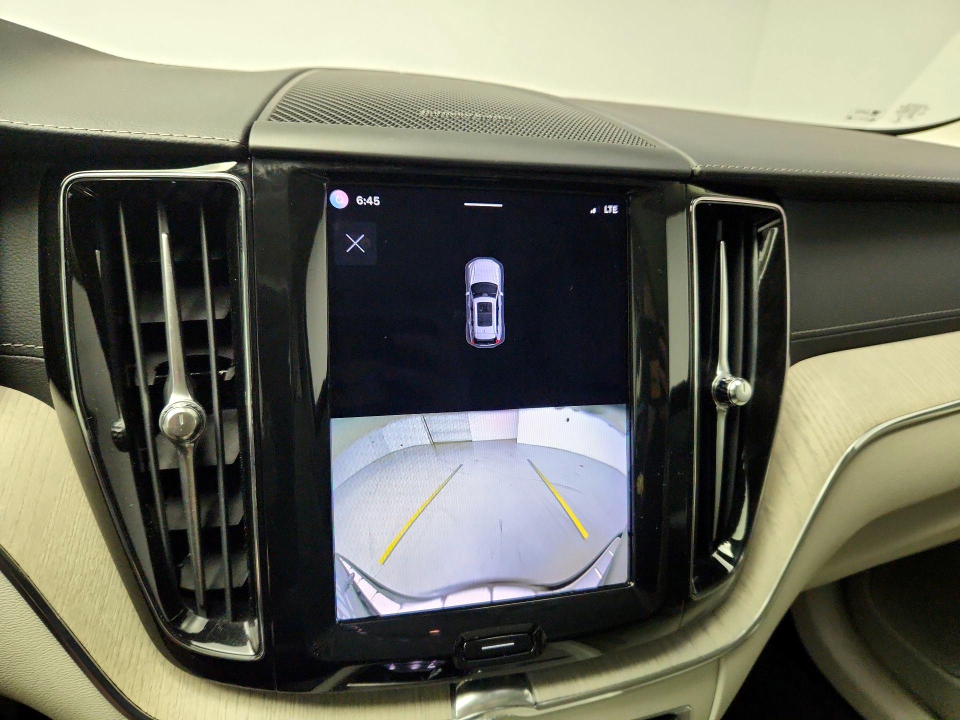Thumbnail: 2023 Volvo XC60 - 12