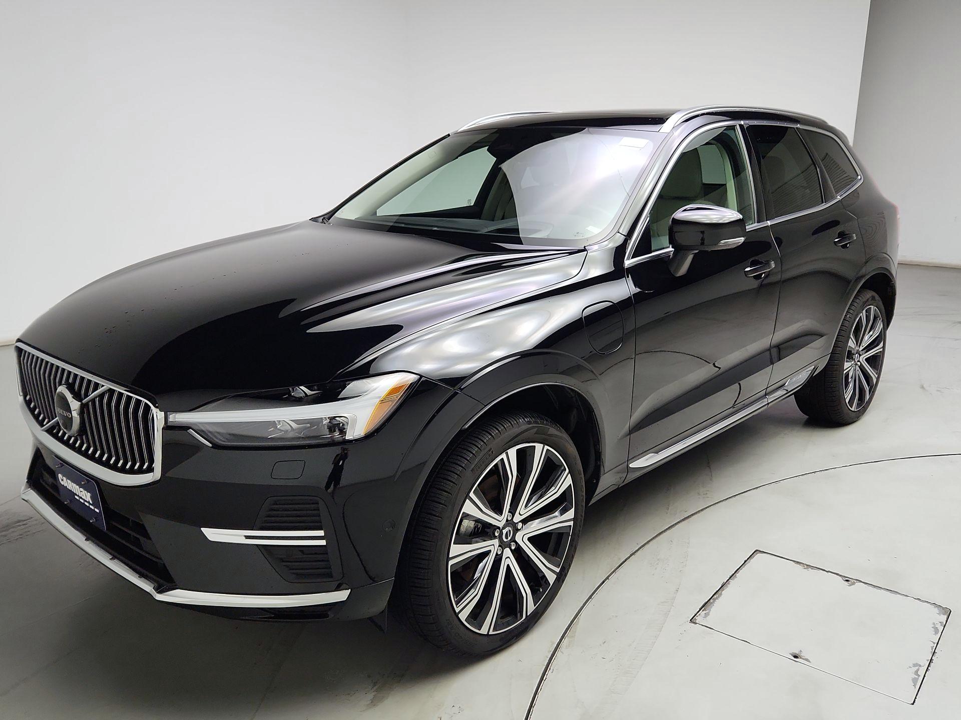 Thumbnail: 2023 Volvo XC60 - 3