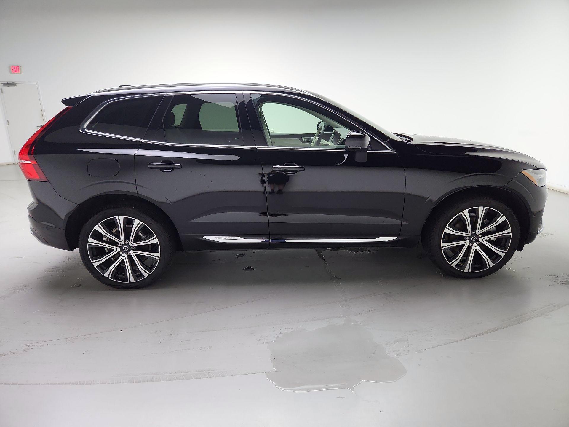 Thumbnail: 2023 Volvo XC60 - 4