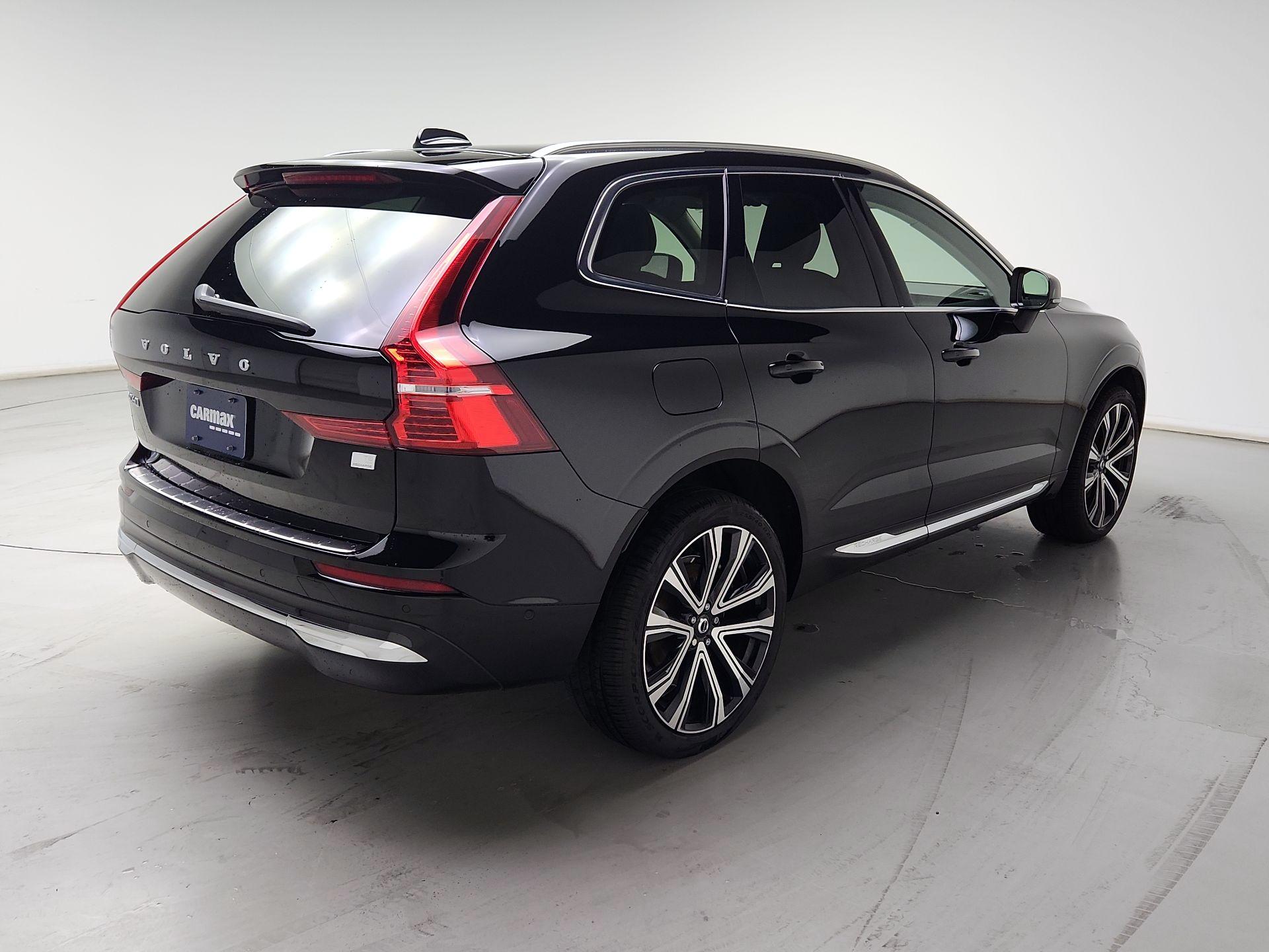 Thumbnail: 2023 Volvo XC60 - 5