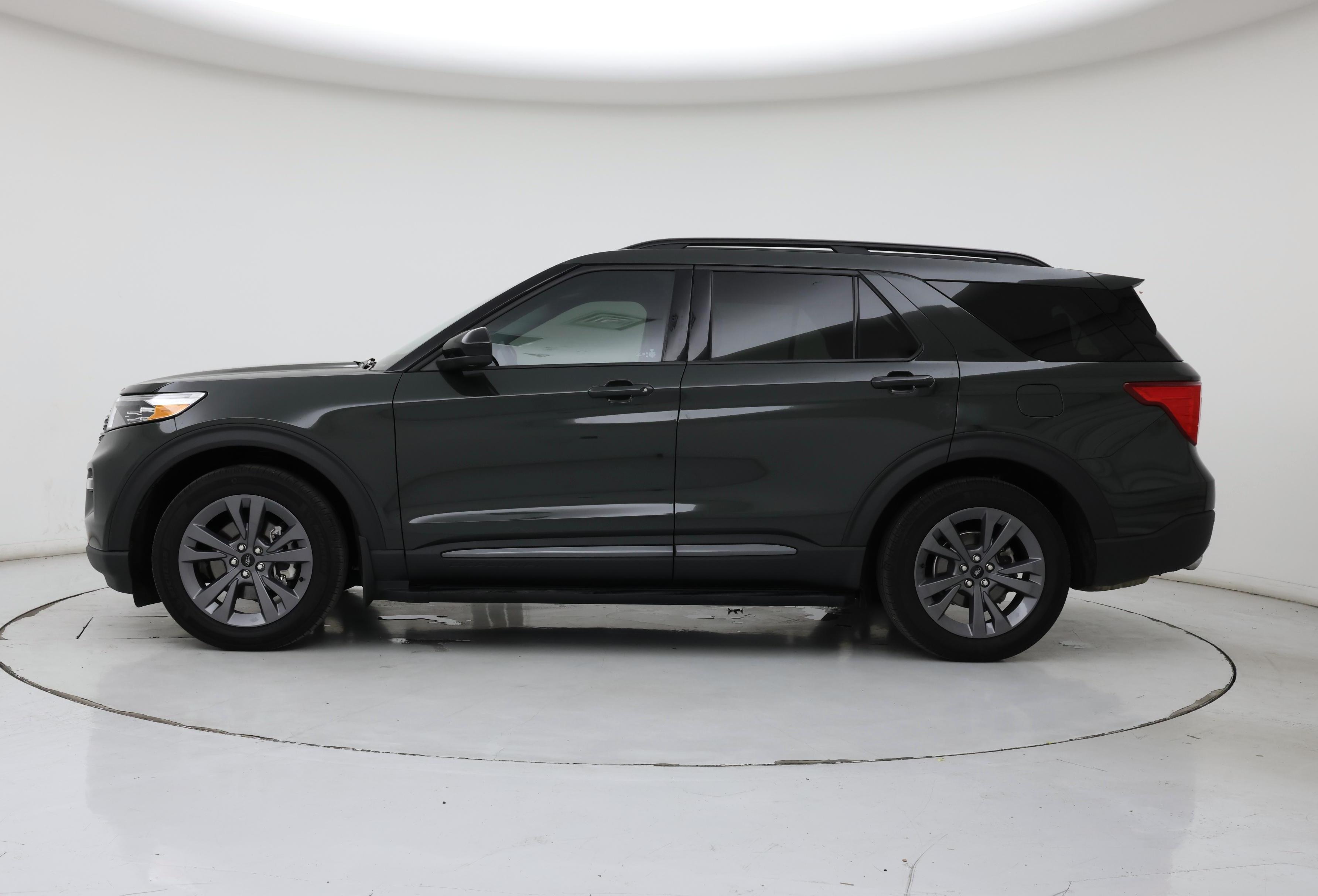 Thumbnail: 2023 Ford Explorer - 3