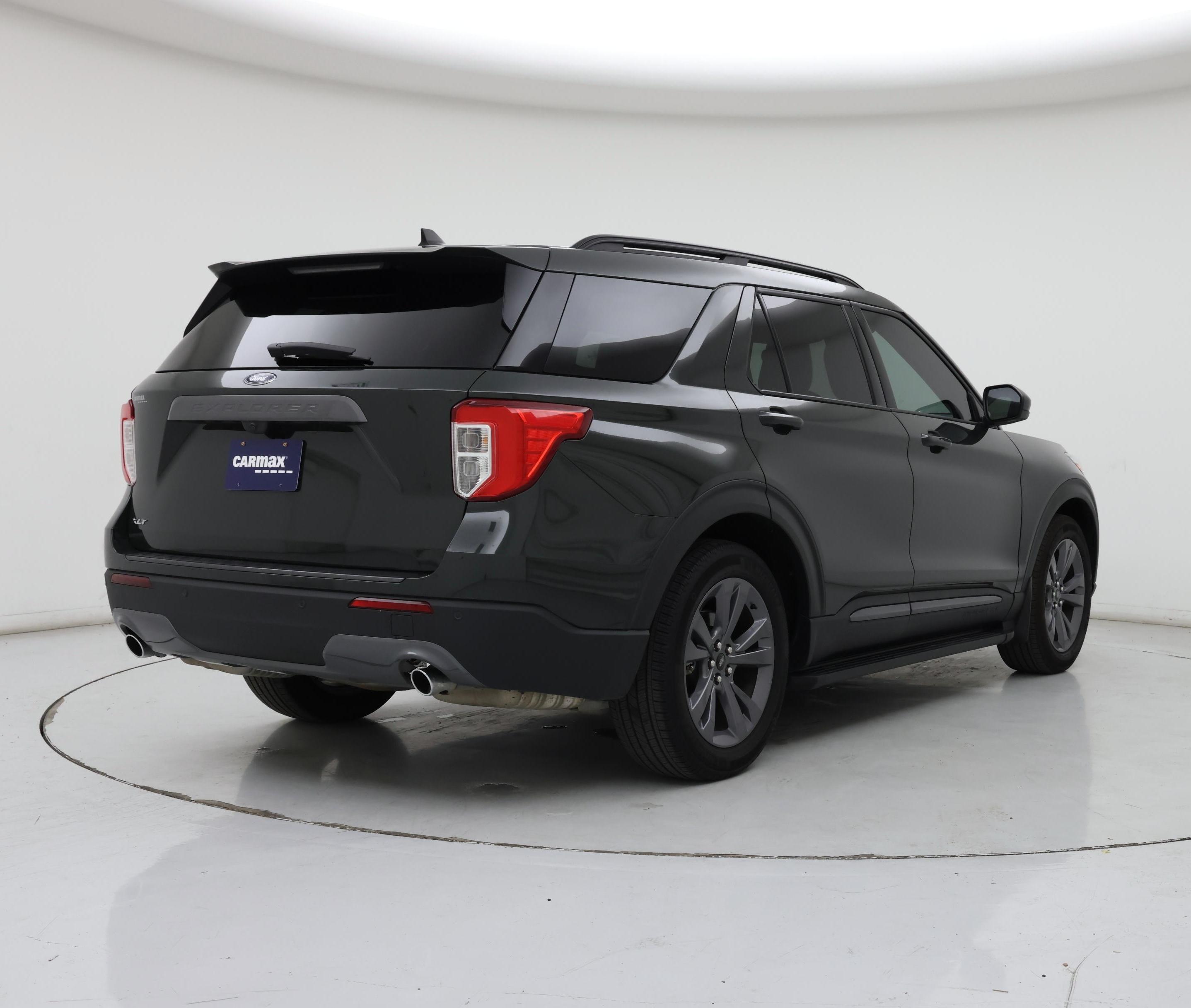 Thumbnail: 2023 Ford Explorer - 8