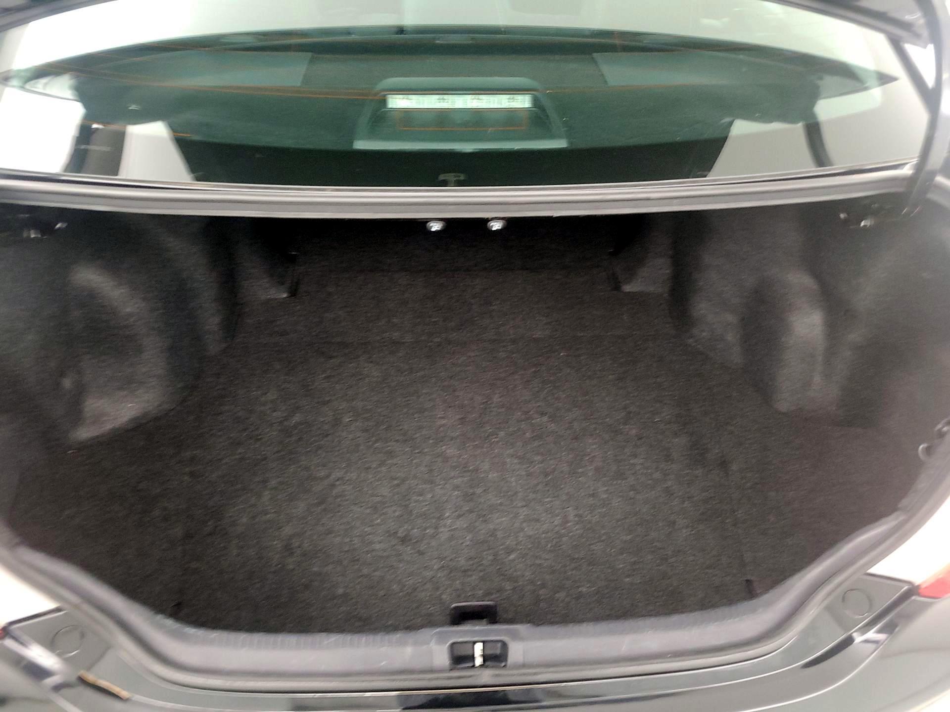 Thumbnail: 2014 Toyota Camry - 18