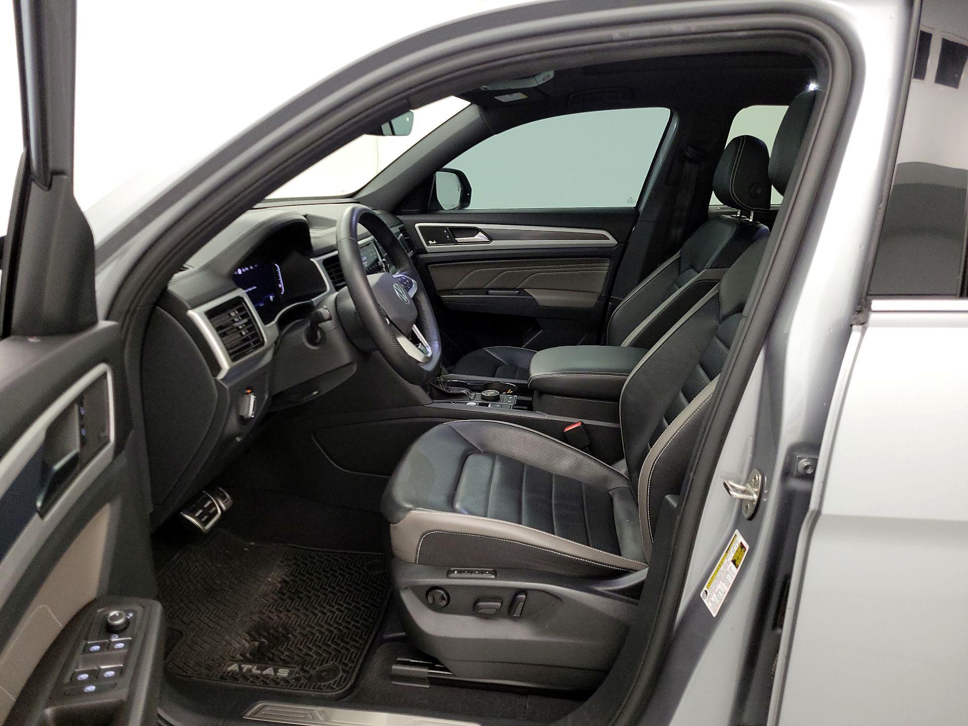 Thumbnail: 2023 Volkswagen Atlas - 11