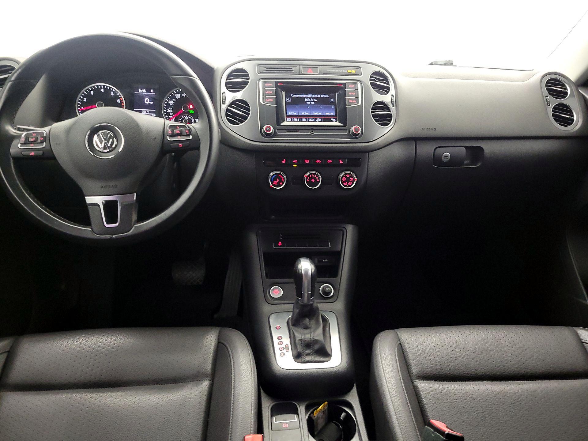 Thumbnail: 2016 Volkswagen Tiguan - 9