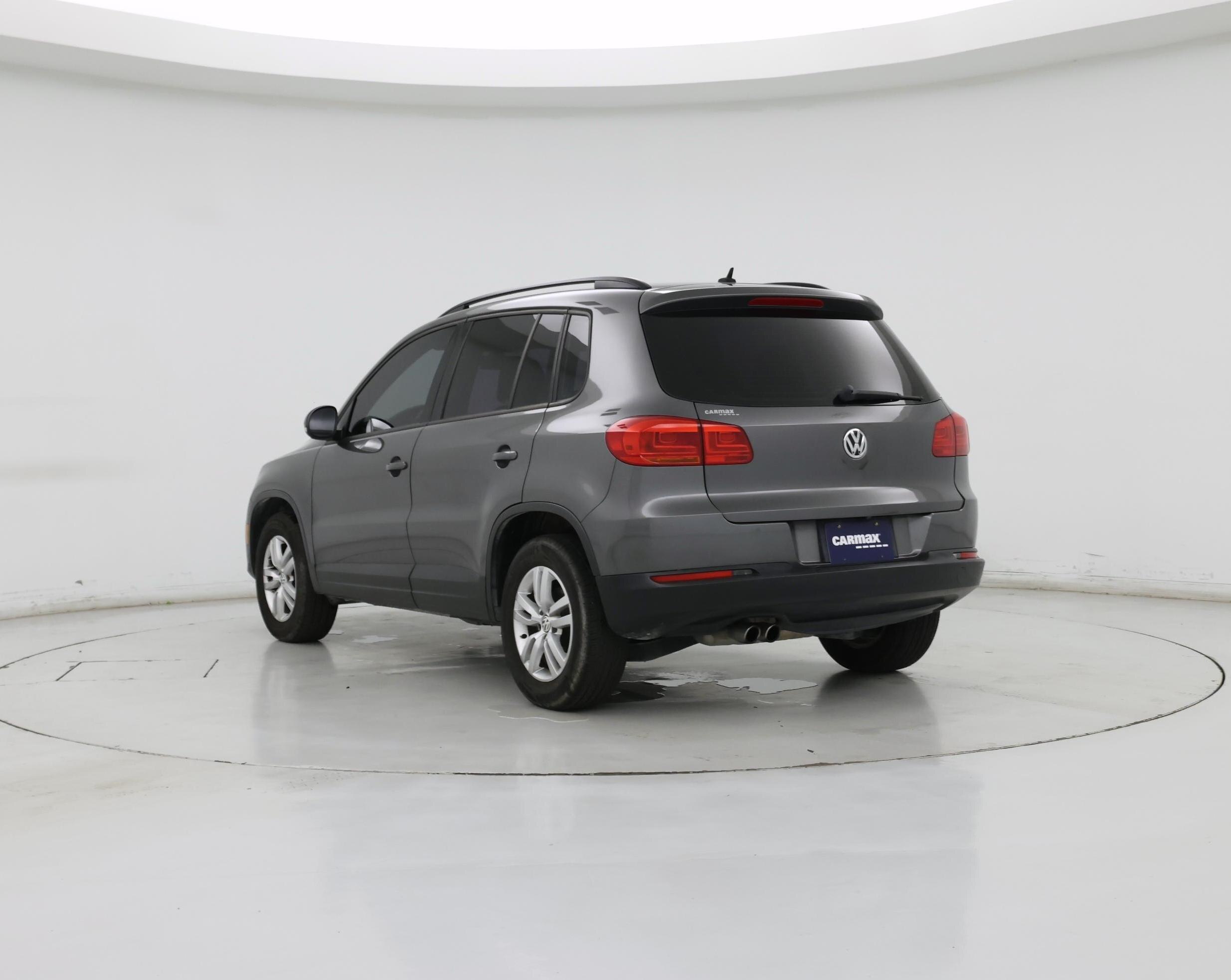 Thumbnail: 2016 Volkswagen Tiguan - 2
