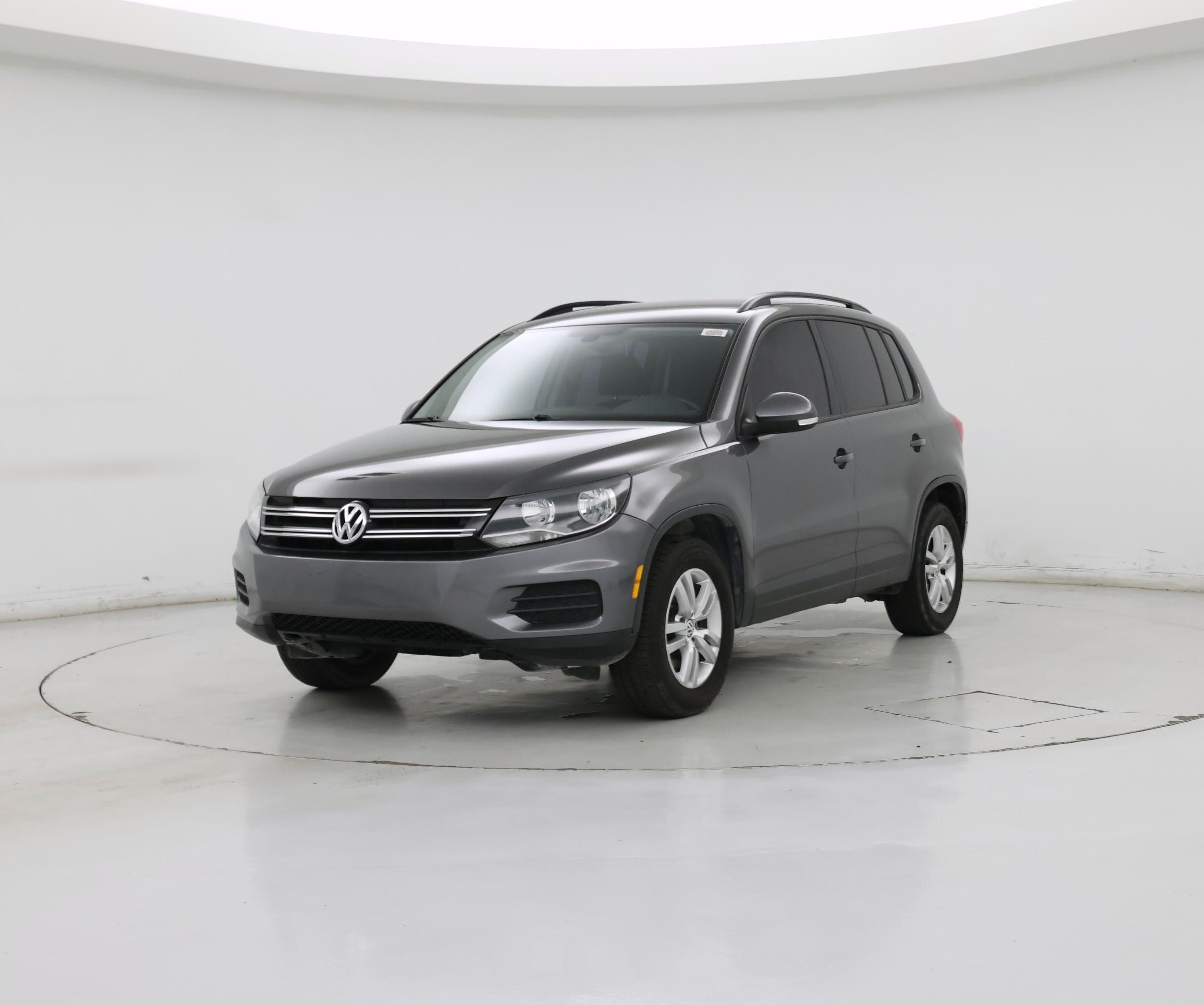 Thumbnail: 2016 Volkswagen Tiguan - 4
